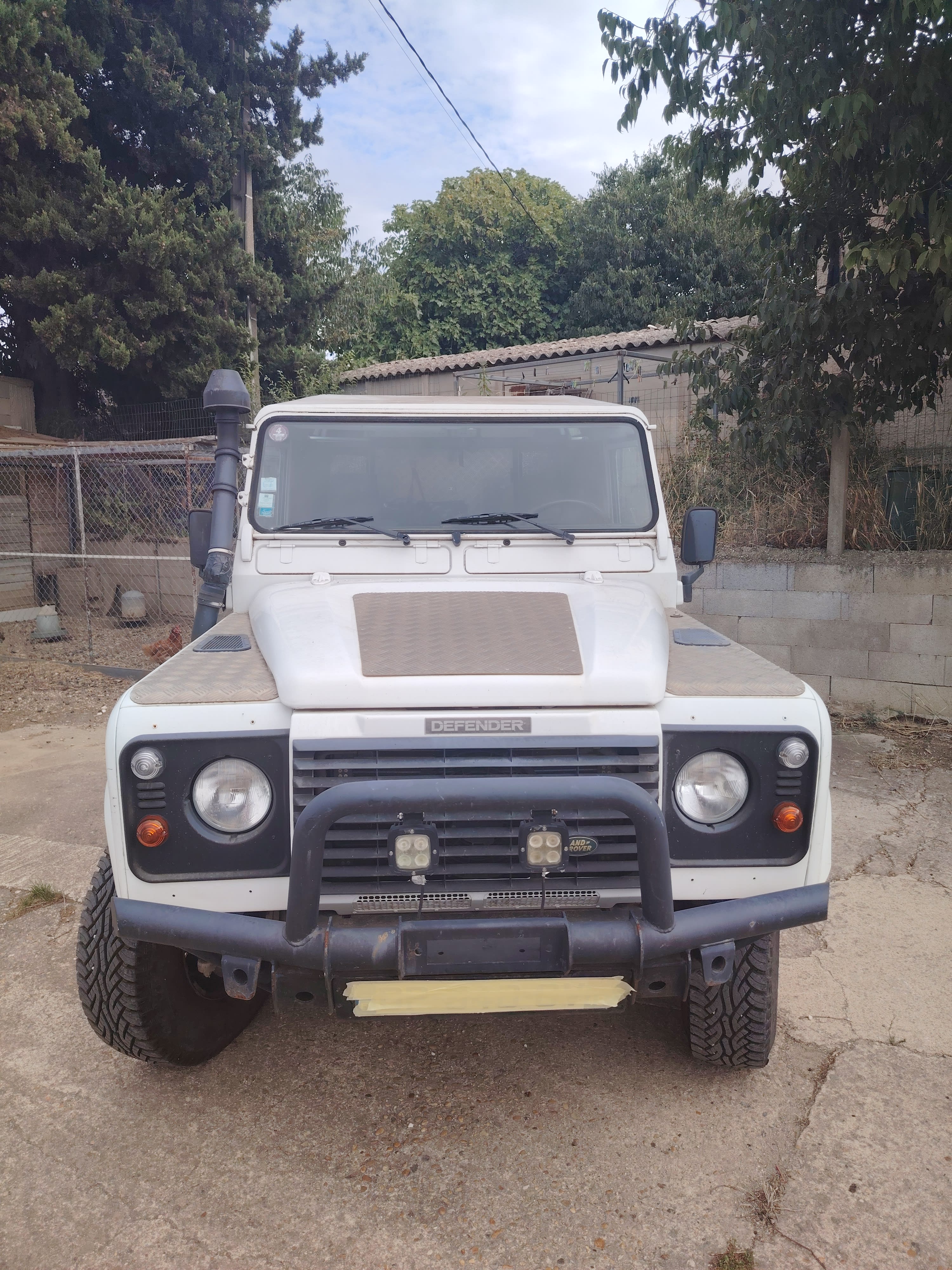 LAND ROVER Defender   2003 used exterior (2)