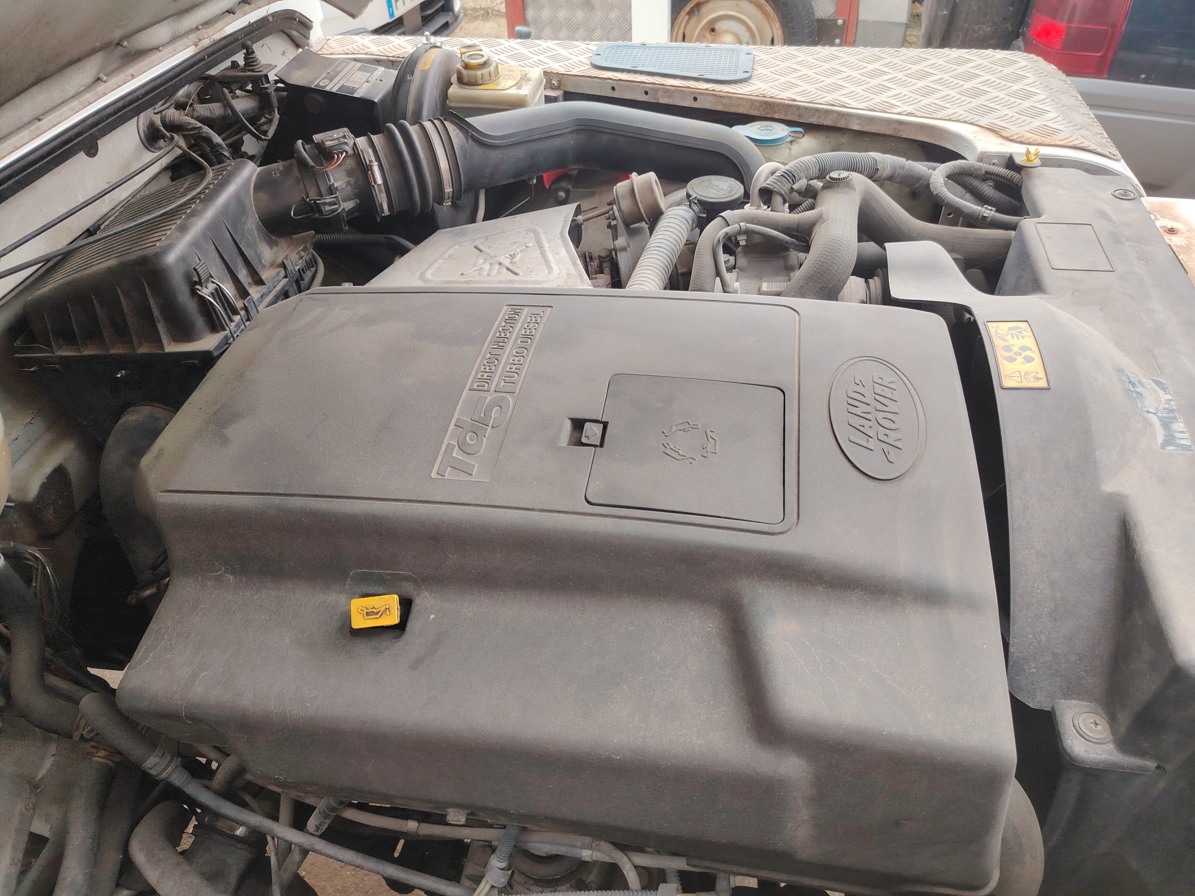 LAND ROVER Defender   2003 used mechanical (1)