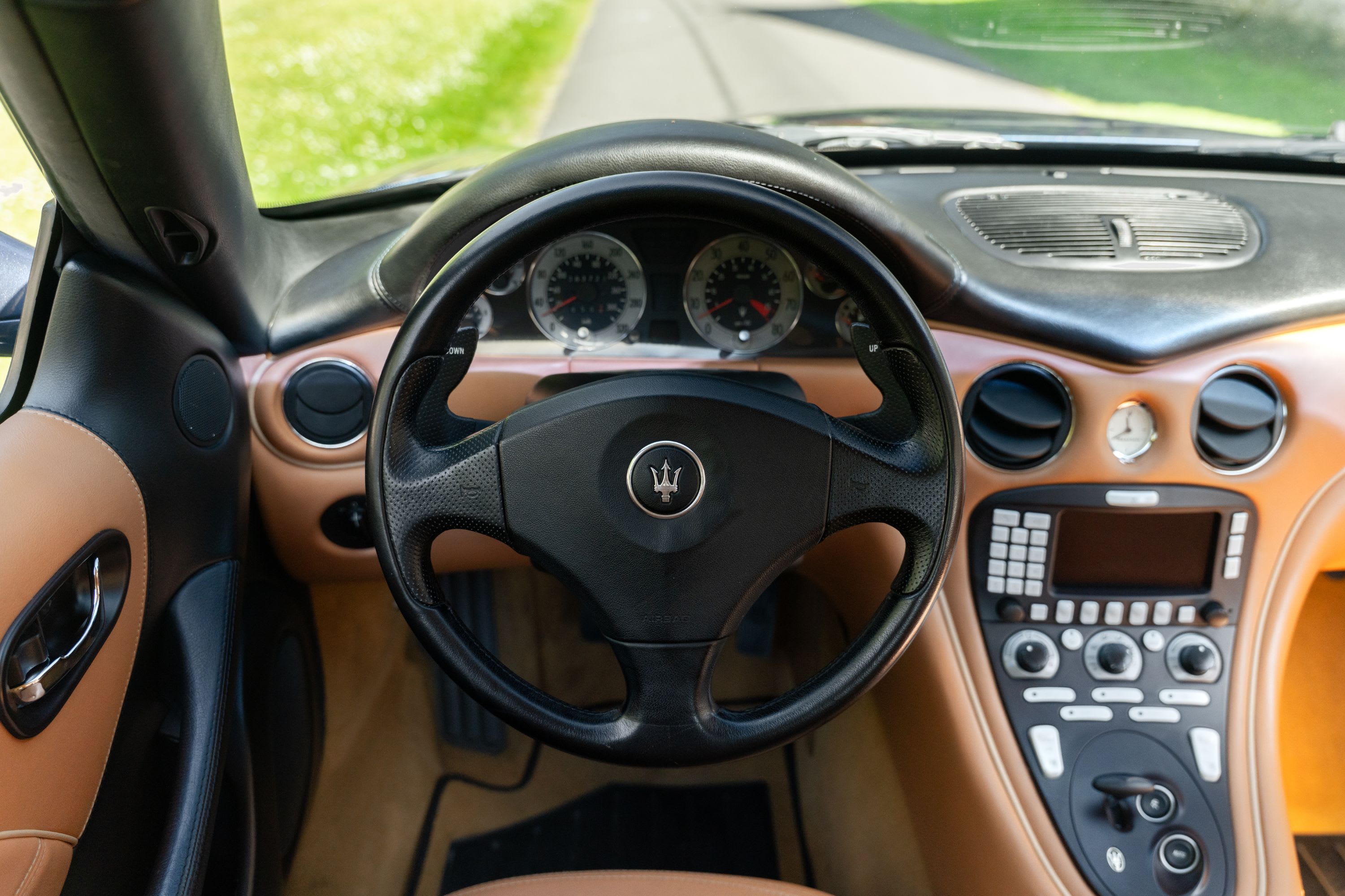 MASERATI 4200   2004 used interior (1)