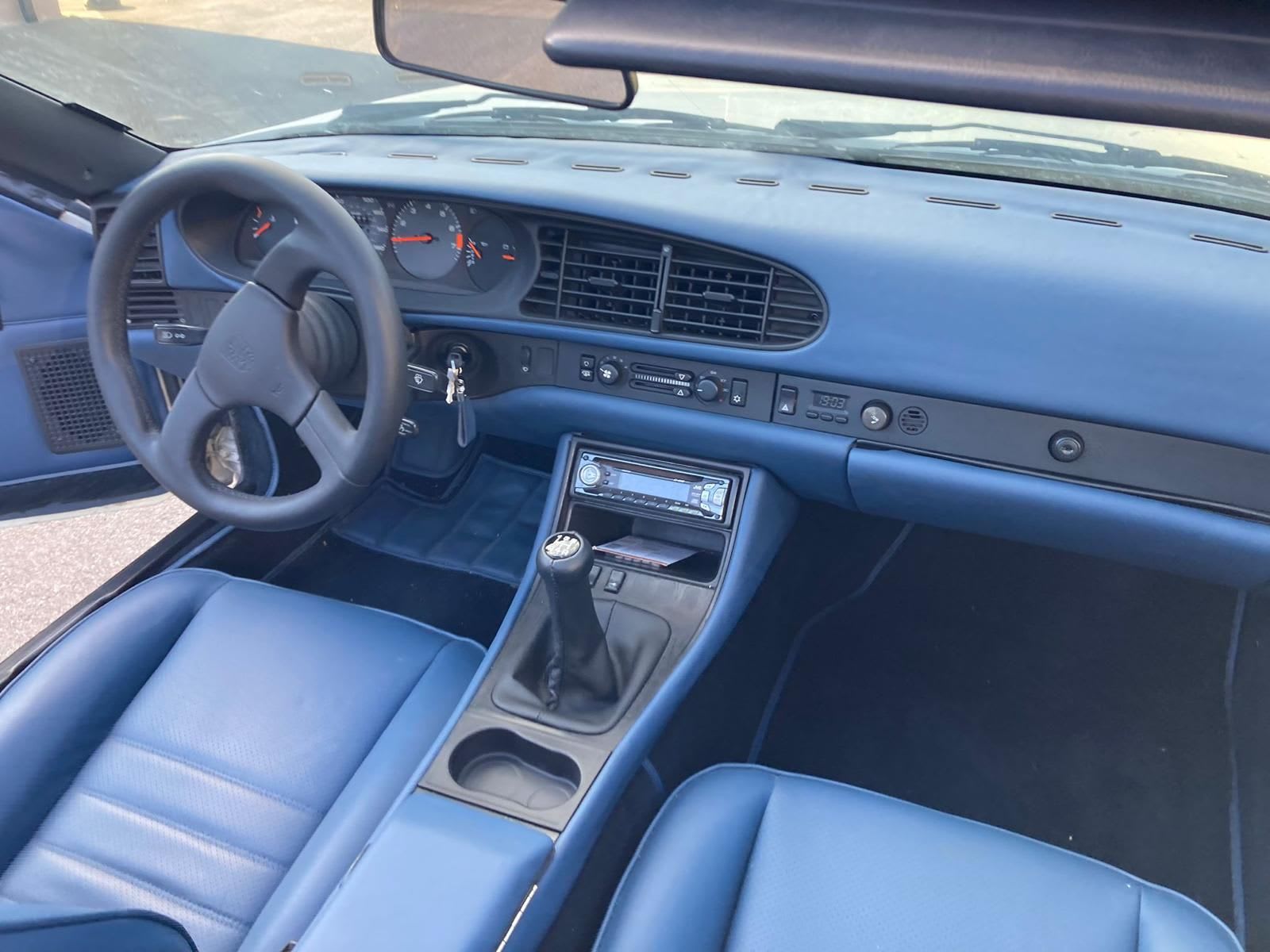 PORSCHE 944 S2 Cabriolet 1990 occasion intérieur (1)