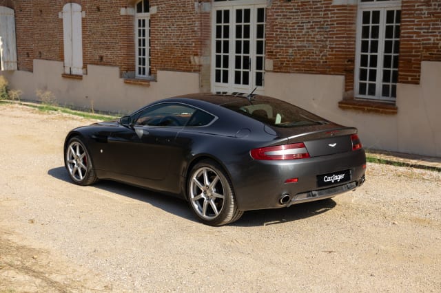 ASTON MARTIN Vantage Aston Martin V8 Vantage 4.3 2006 used