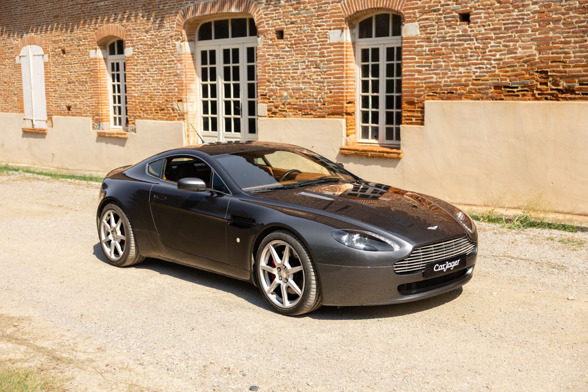 Aston Martin Vantage Aston Martin V8 Vantage 4.3