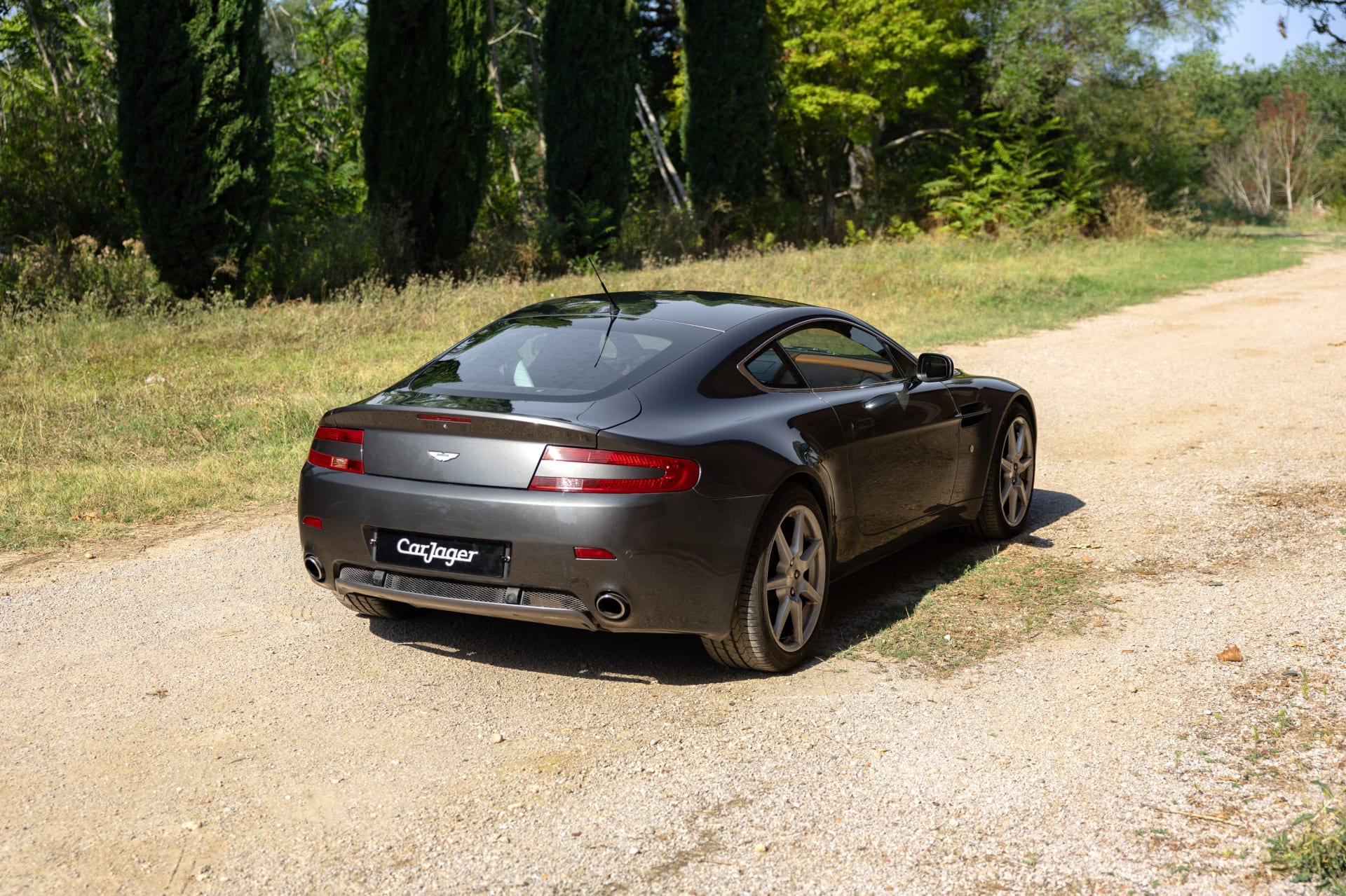 Aston Martin Vantage Aston Martin V8 Vantage 4.3