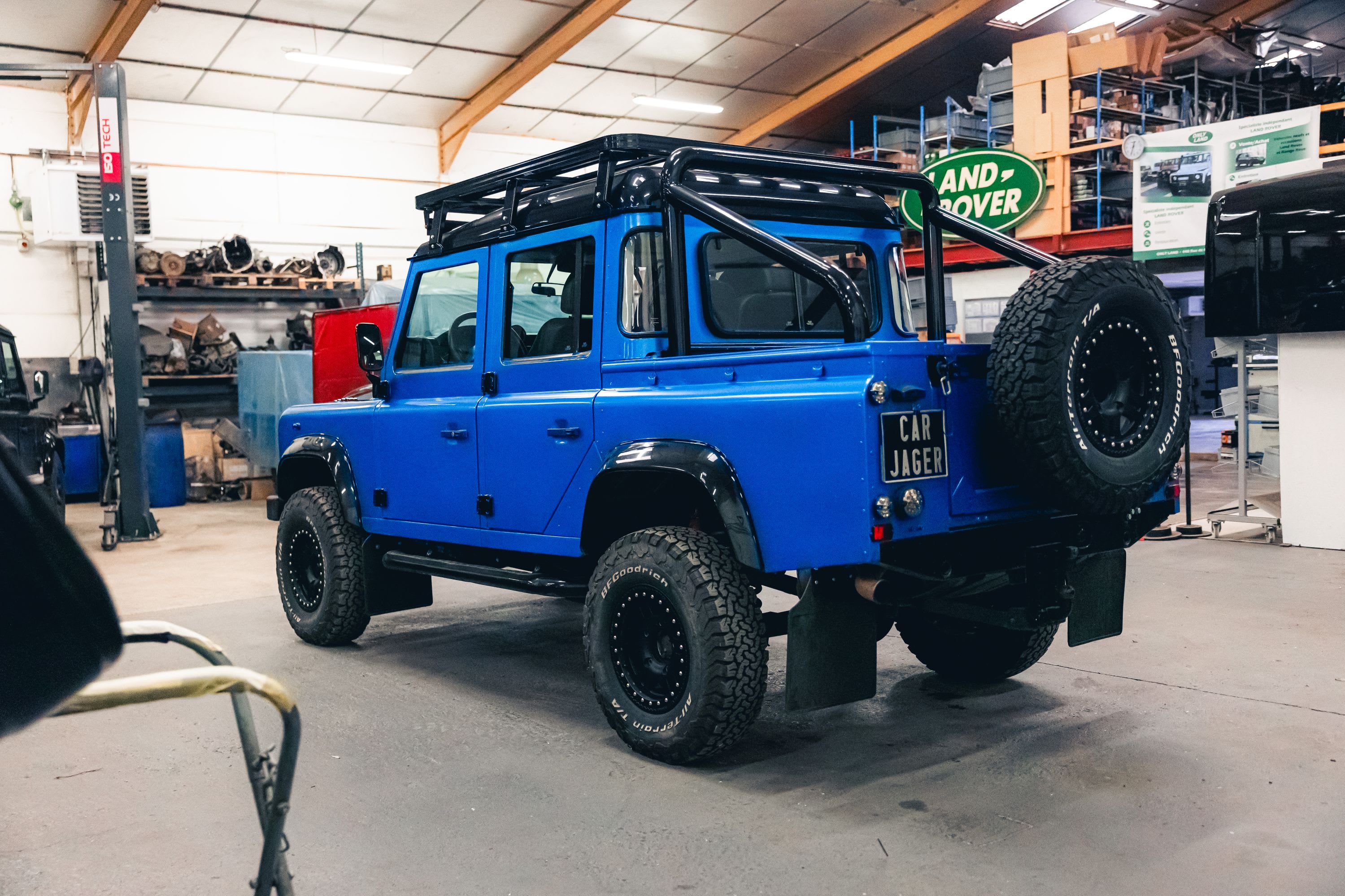 LAND ROVER Defender  110 Crew Cab Td4 2008 used exterior (2)