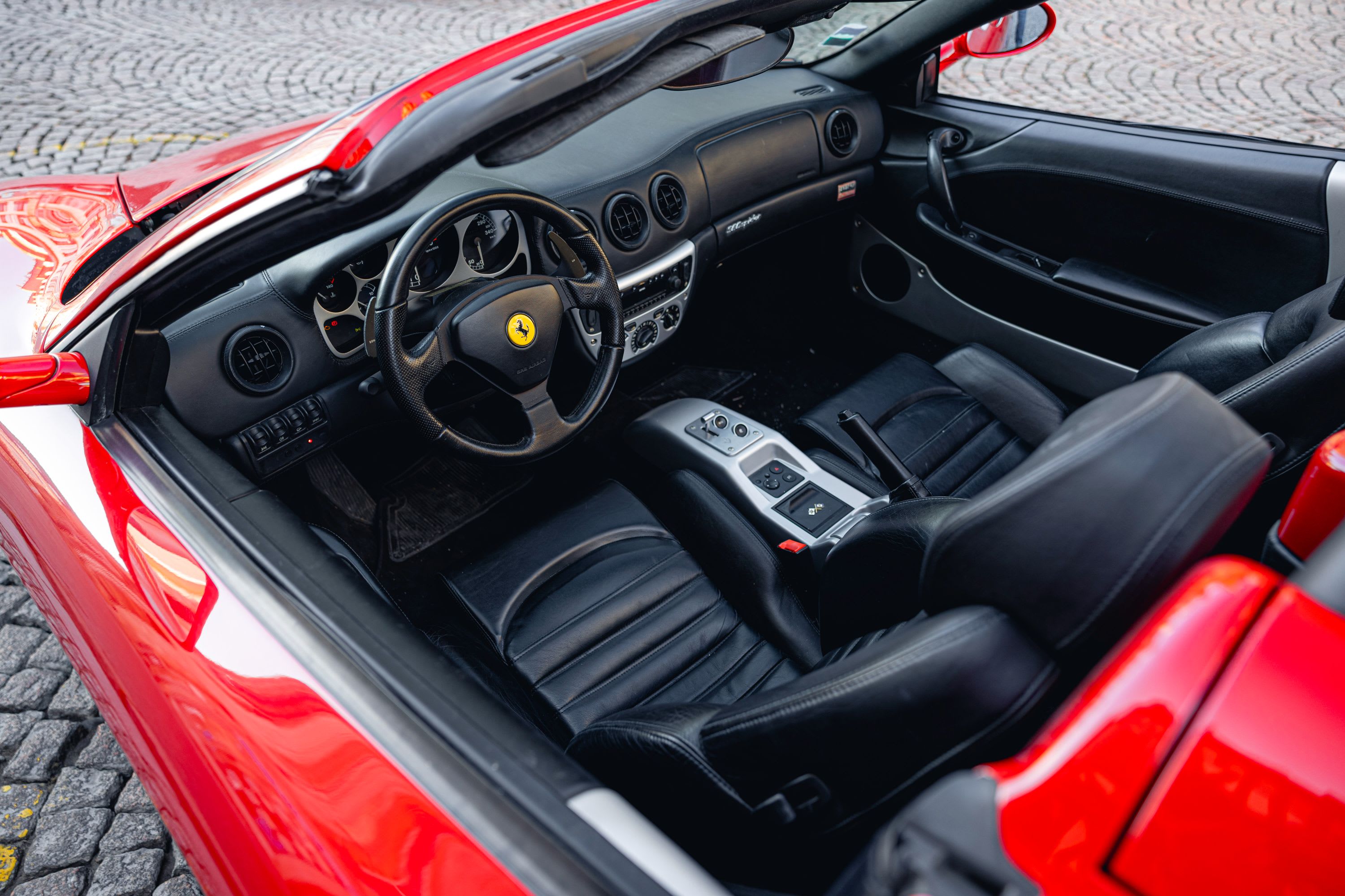 FERRARI 360 Spider F1 2003 occasion intérieur (1)