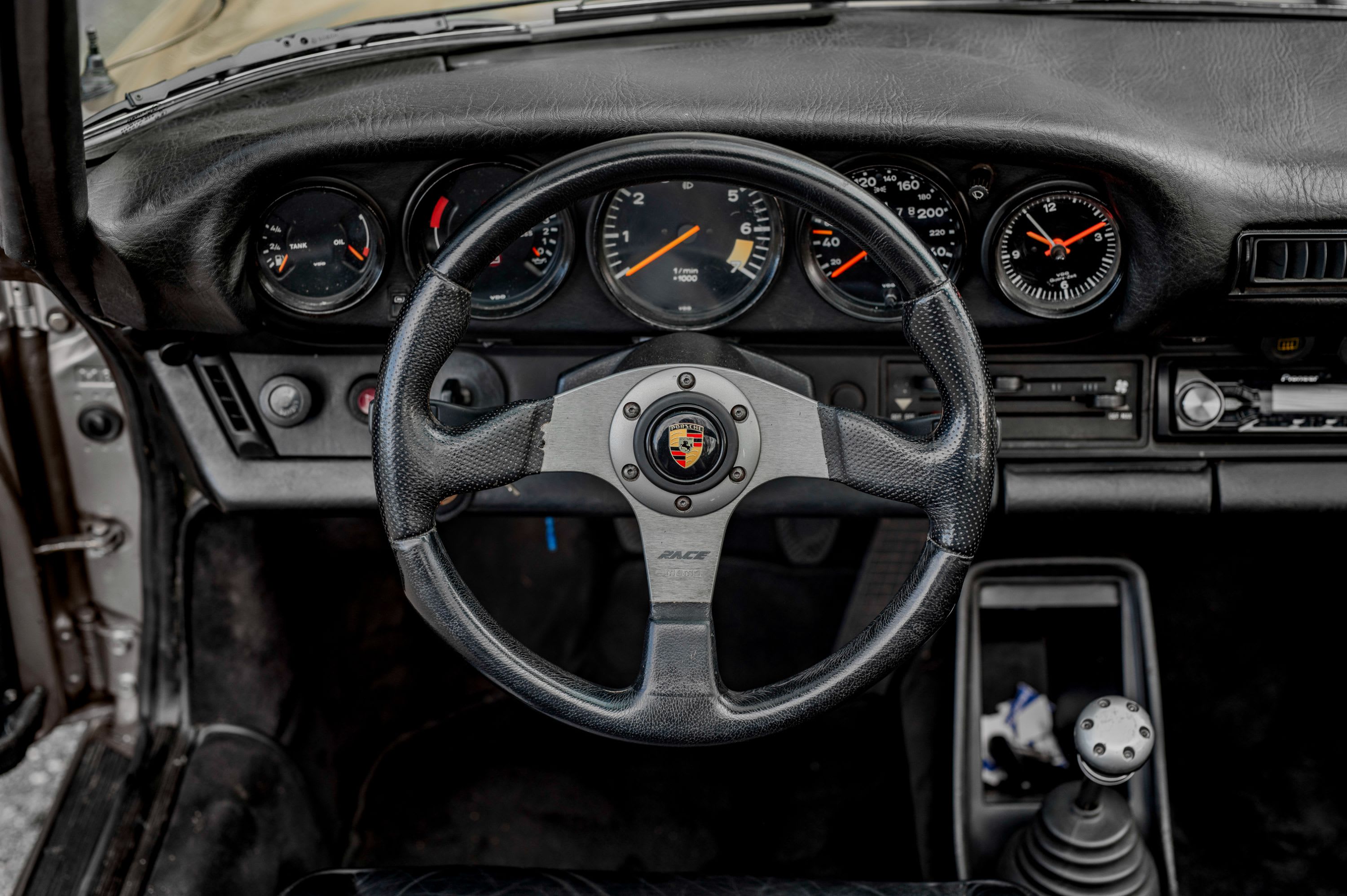PORSCHE 911 3.0 Sc Targa 1981 occasion intérieur (1)