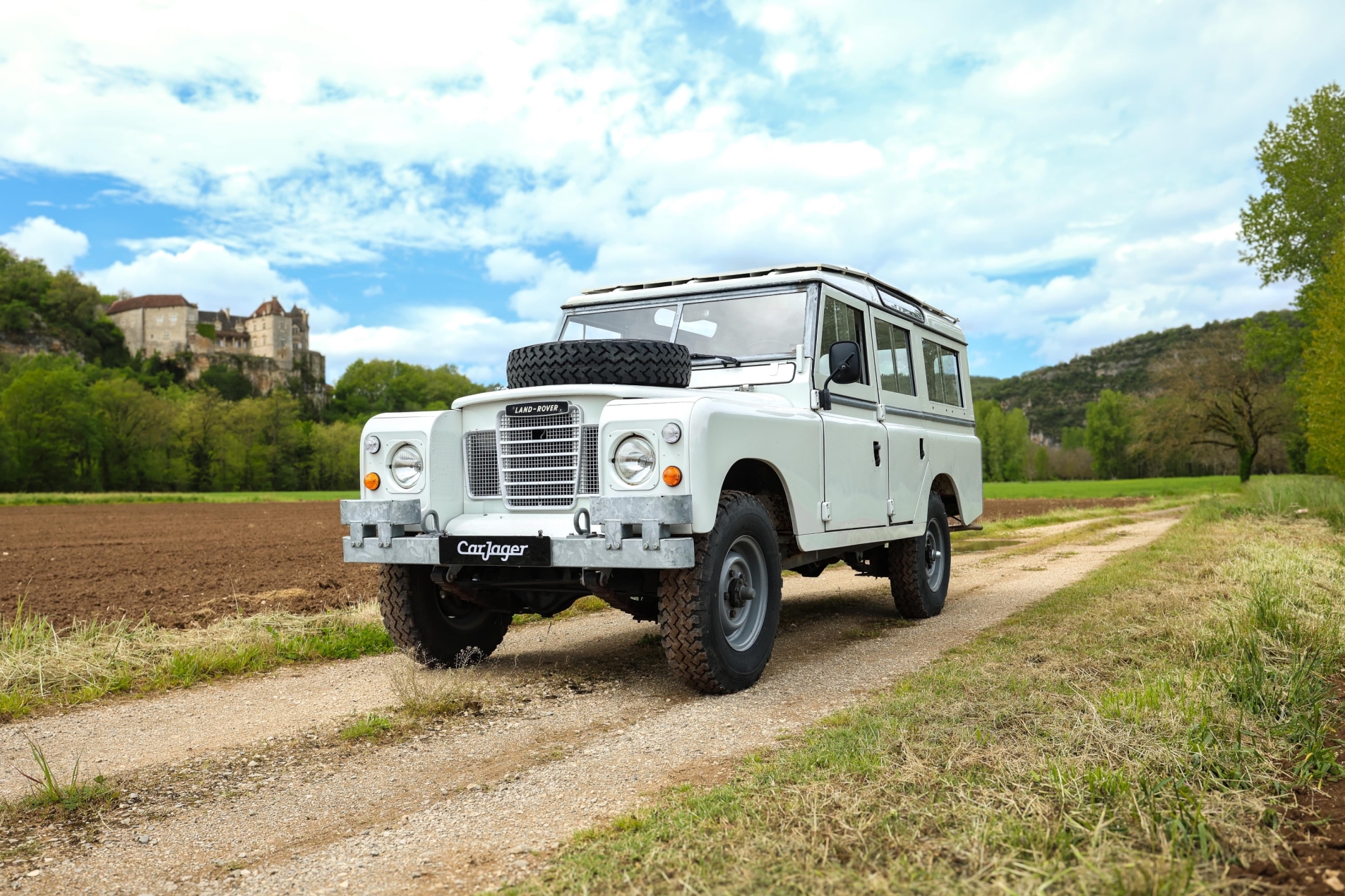 Photo LAND ROVER 109 Serie III  Station Wagon 1981