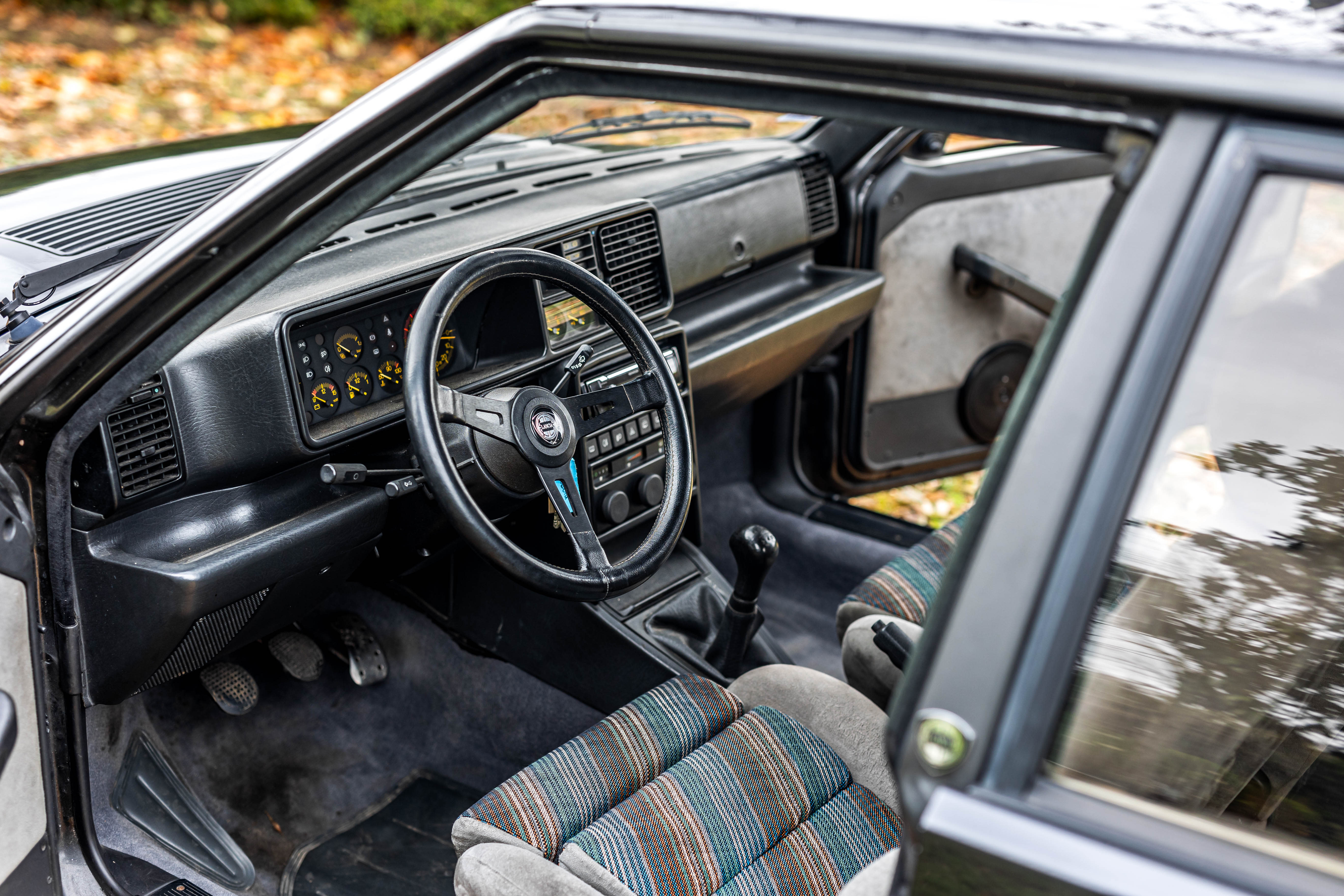 LANCIA Delta Hf Integrale 16v 1991 occasion intérieur (1)