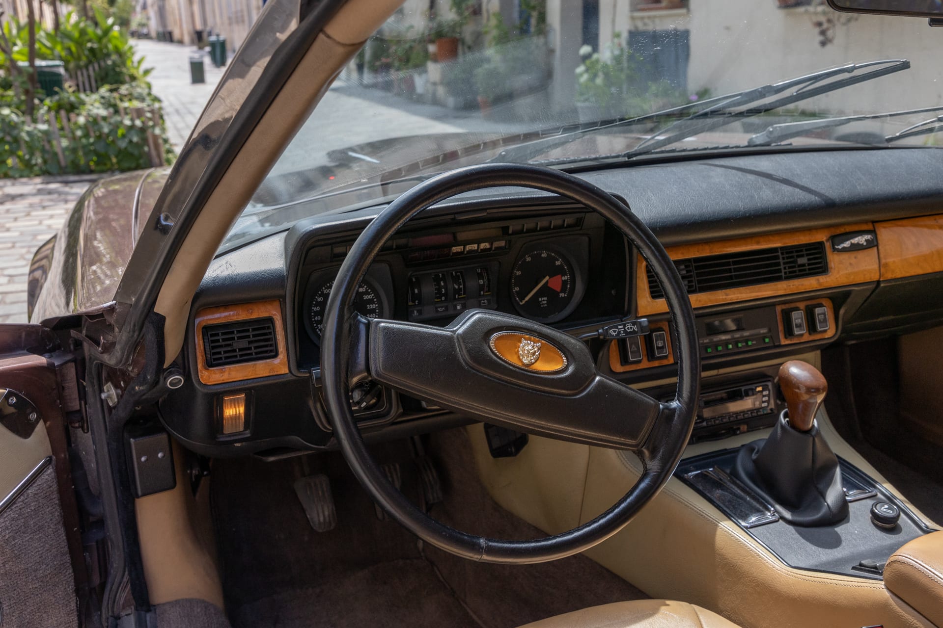 JAGUAR Xj-sc   1987 occasion intérieur (1)