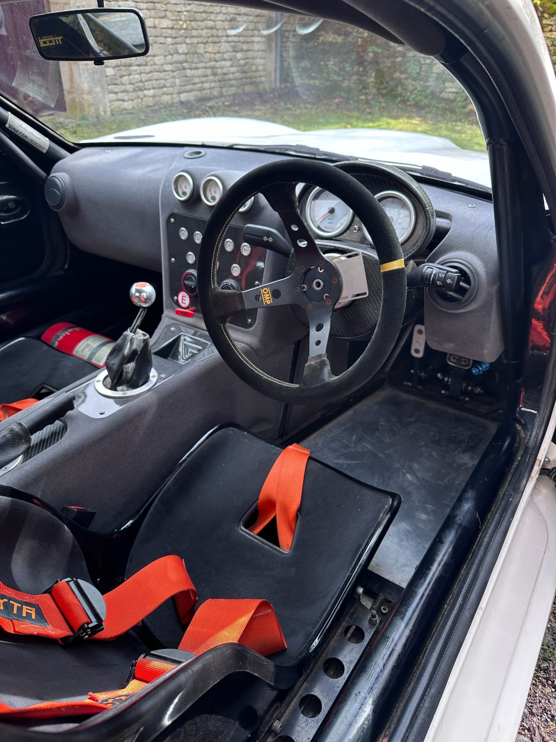 GINETTA G40 R 2011 occasion intérieur (1)