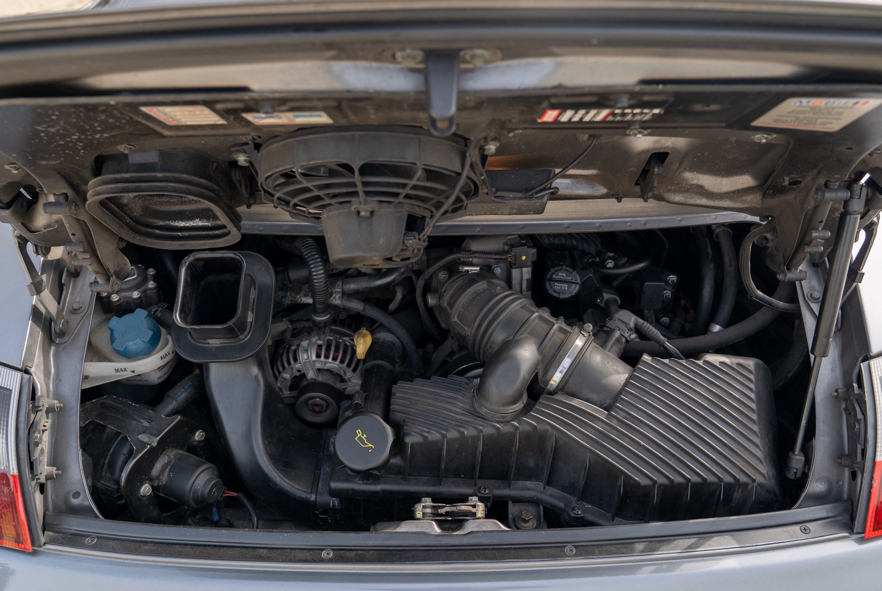 PORSCHE 911 996.2 Carrera 4 2002 occasion mécanique (1)