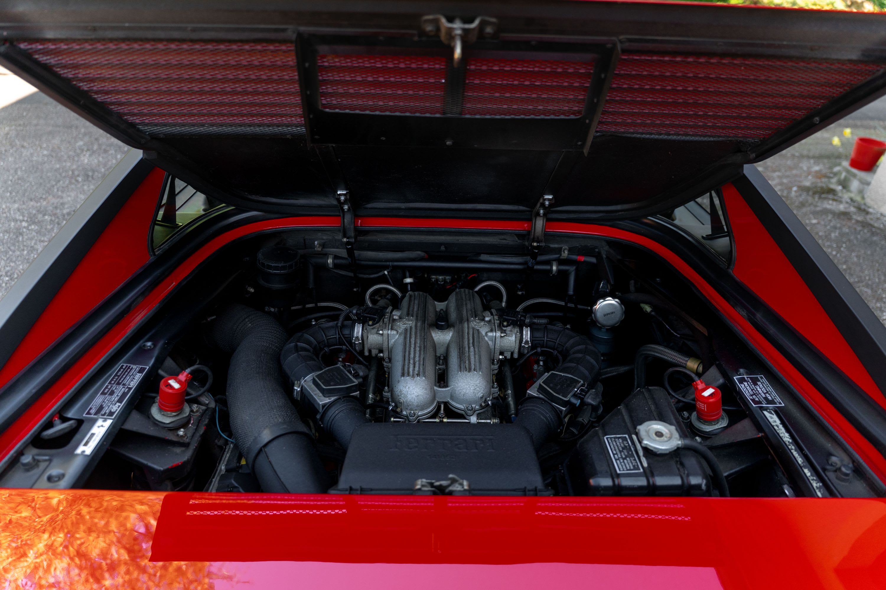 FERRARI Mondial T 1992 used mechanical (1)