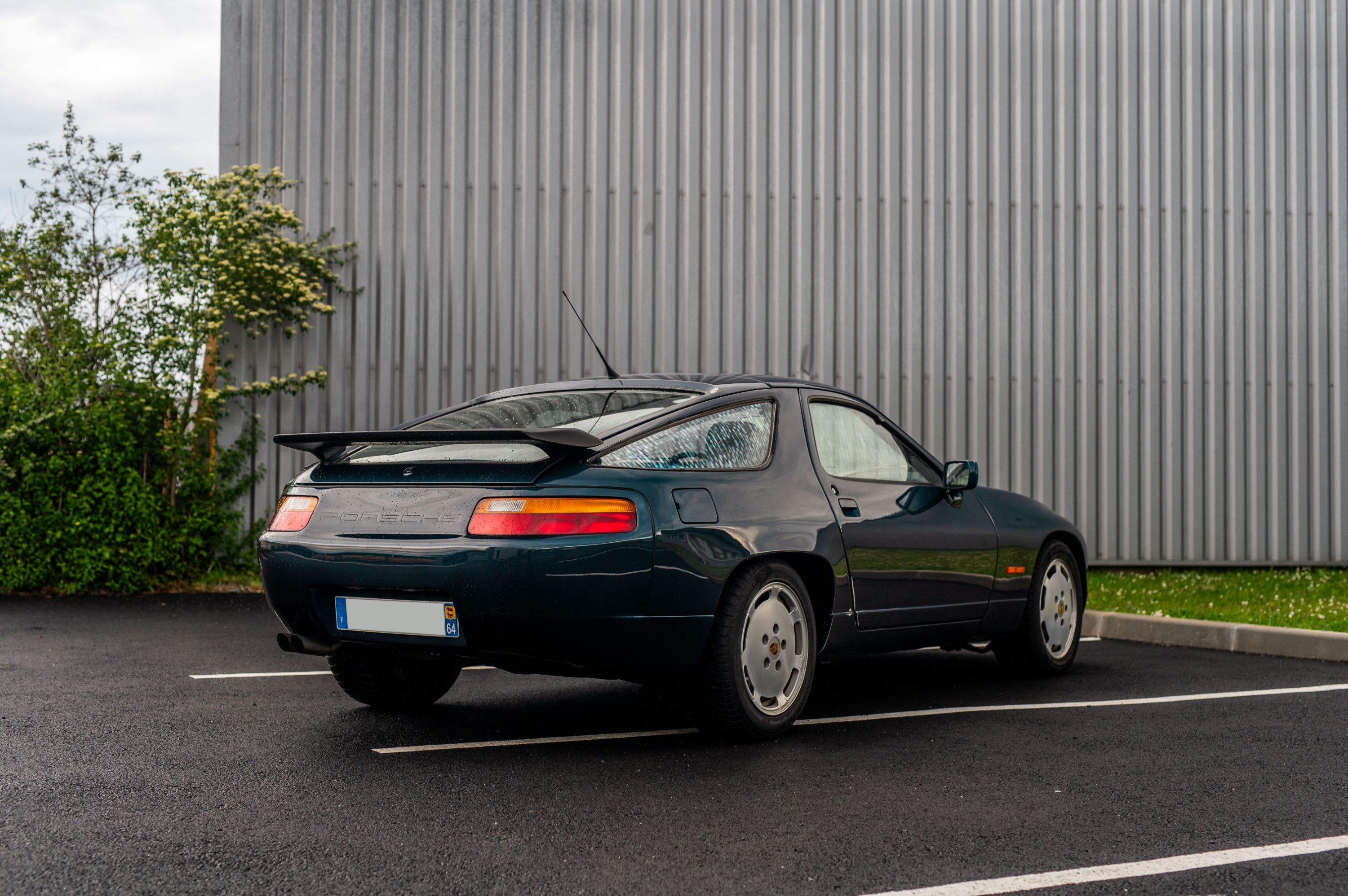 PORSCHE 928 S4 1988 used exterior (2)