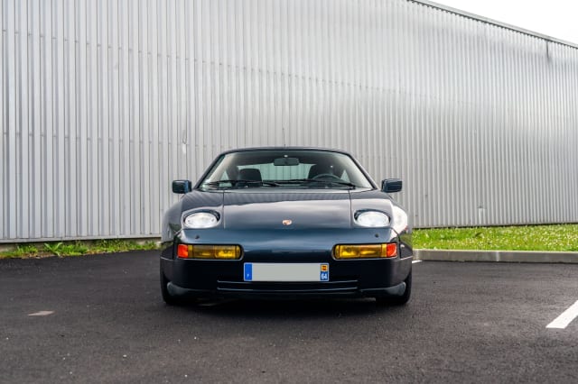 Porsche 928 S4 3