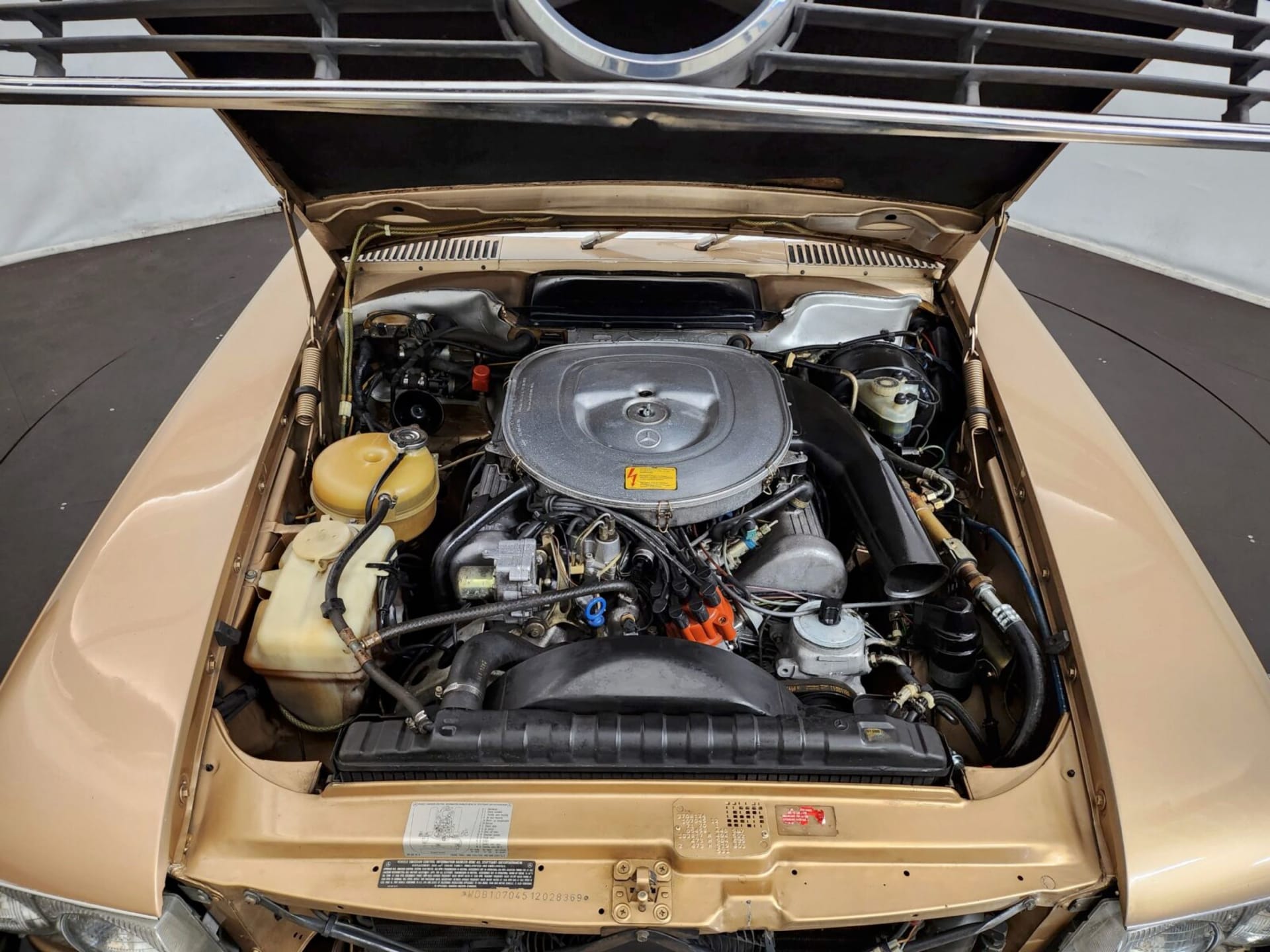 MERCEDES BENZ 380 Sl R107 1983 used mechanical (1)