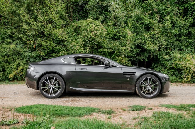 ASTON MARTIN Vantage V8 2011 occasion