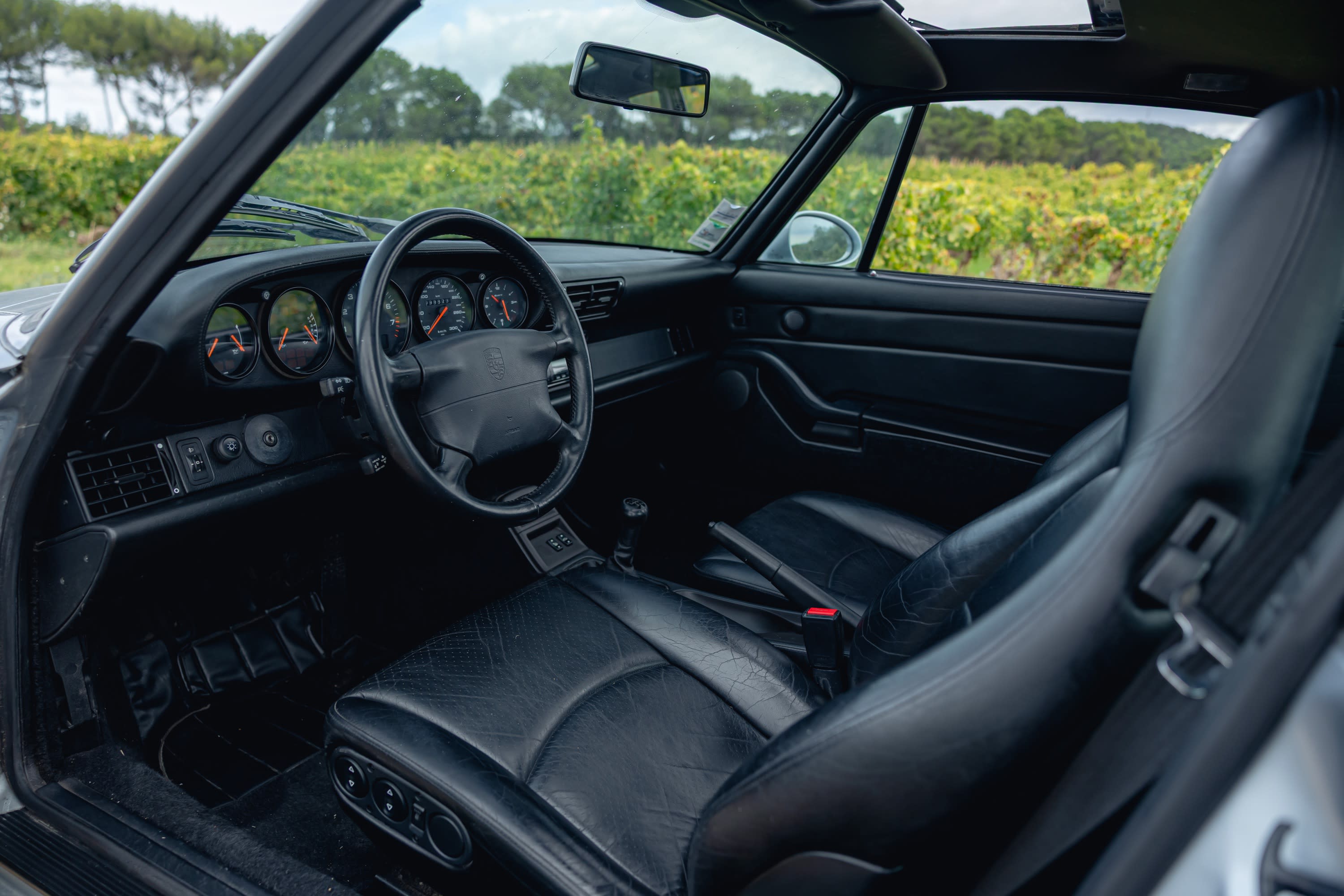 PORSCHE 911 993 Carrera 1994 used interior (1)