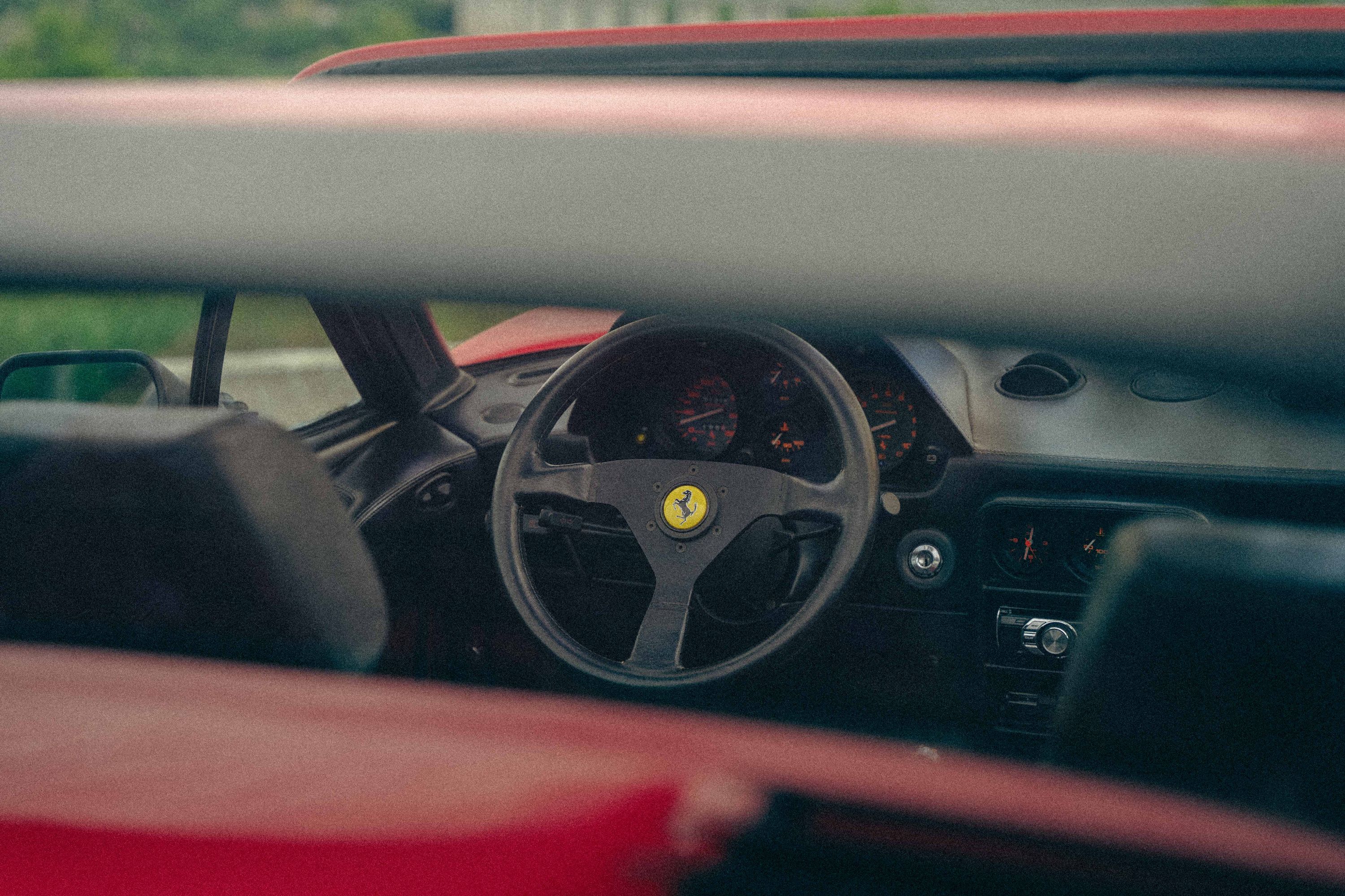 FERRARI 328   1986 occasion intérieur (1)