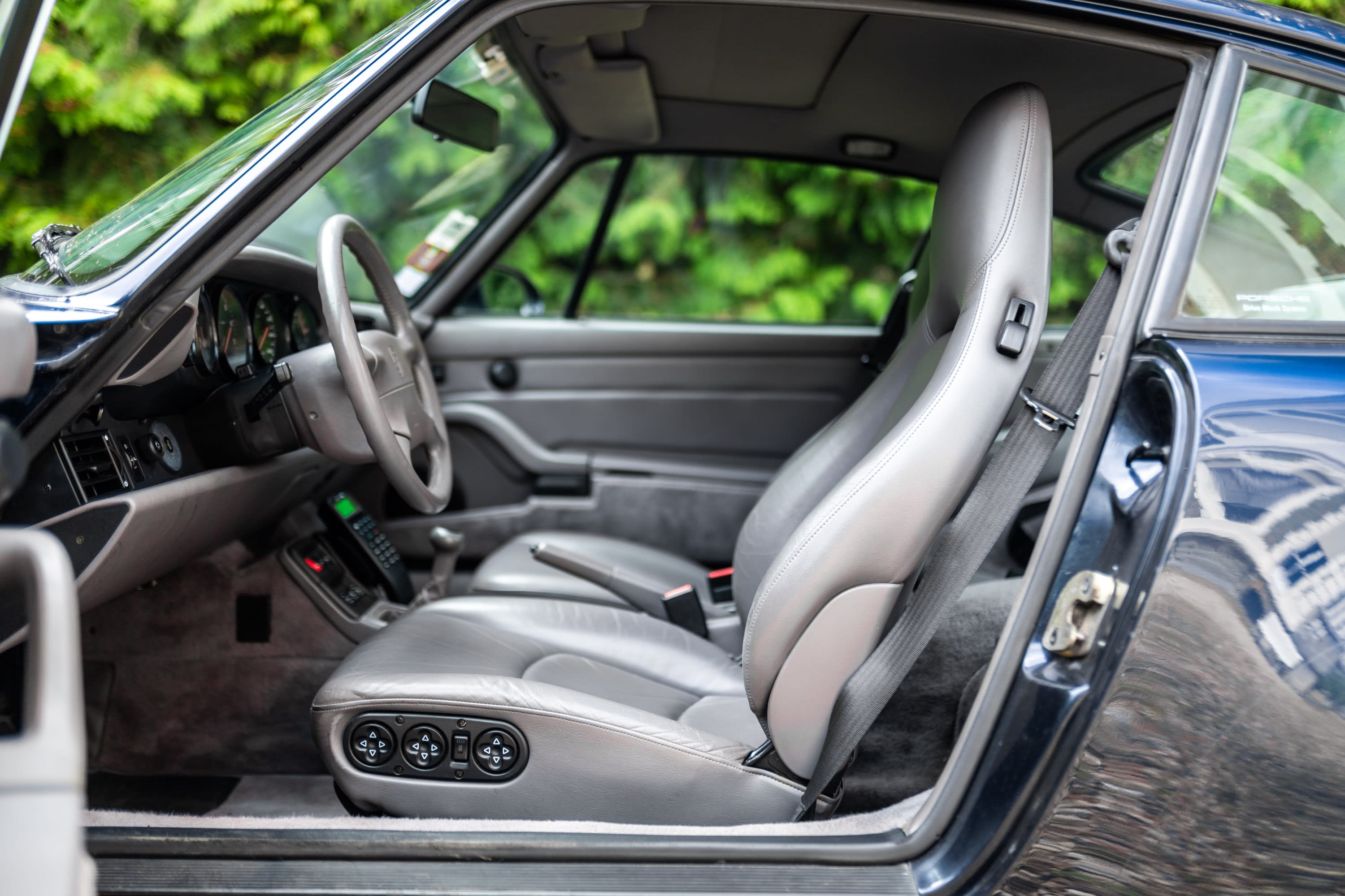 PORSCHE 911 993 Carrera 1994 occasion intérieur (1)