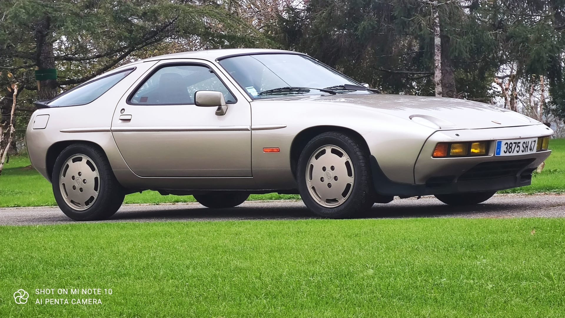 Porsche 928