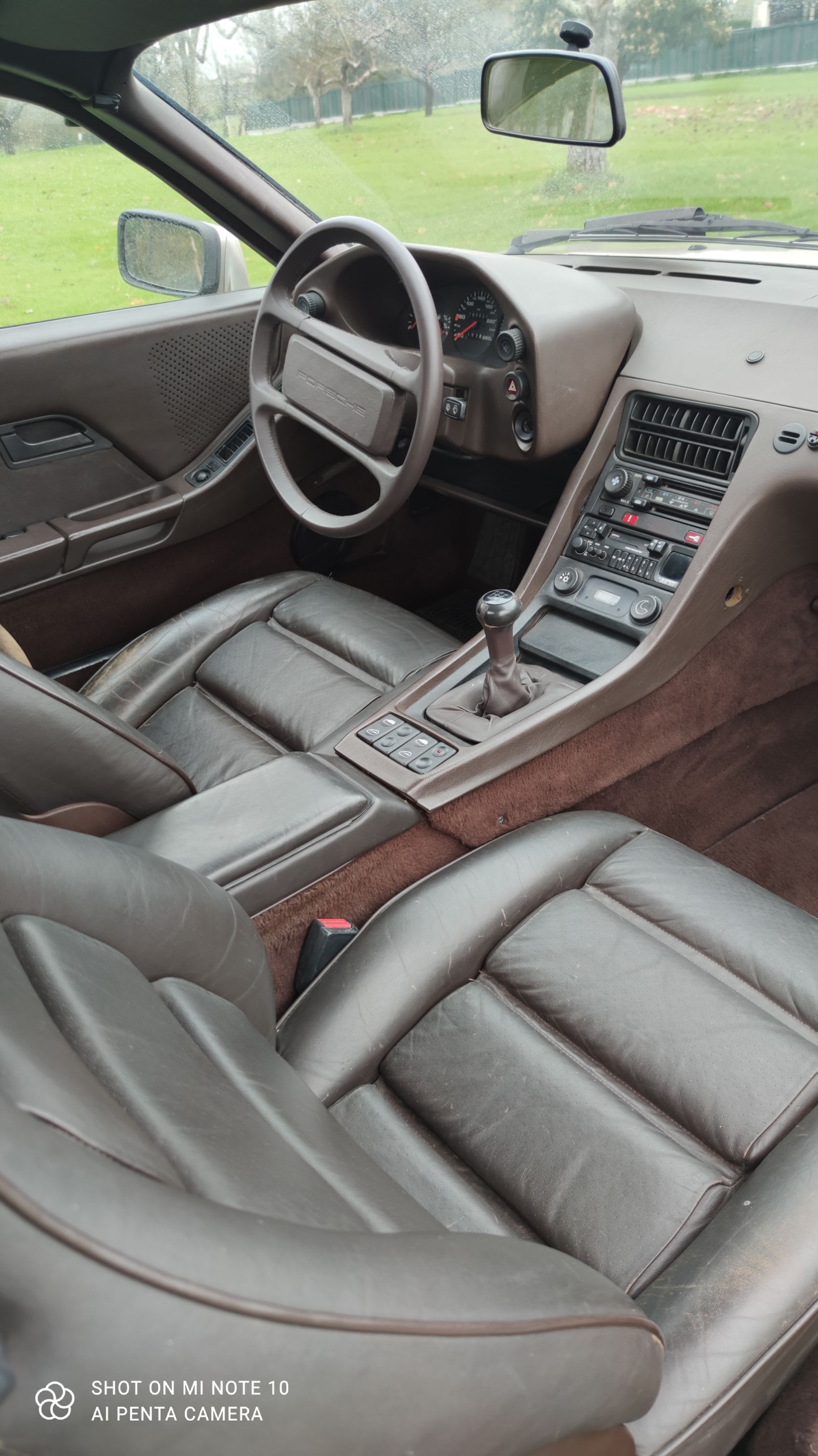 Porsche 928