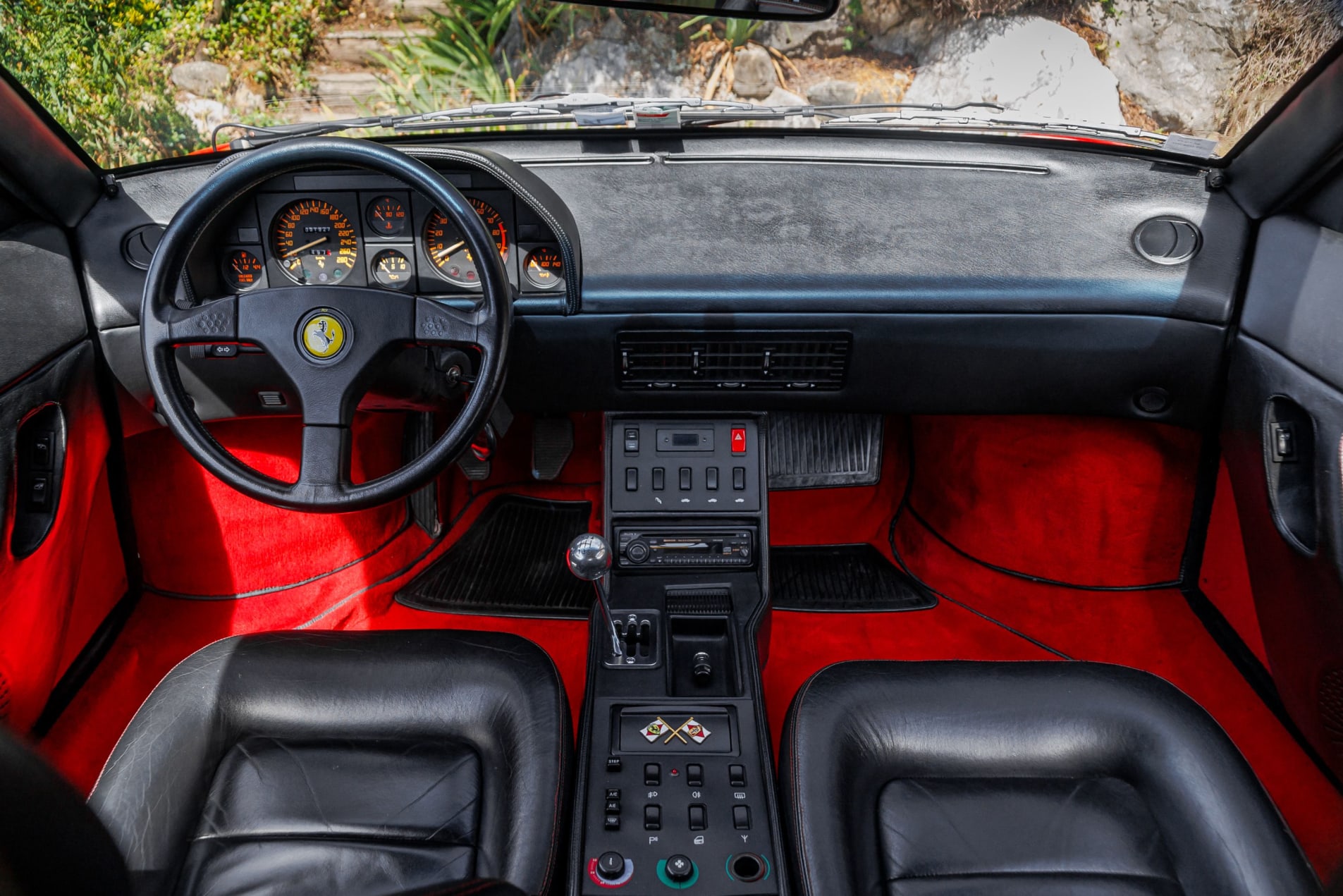 FERRARI Mondial t 1990