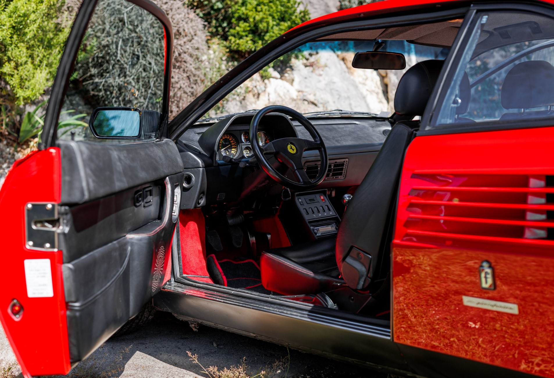 FERRARI Mondial t 1990