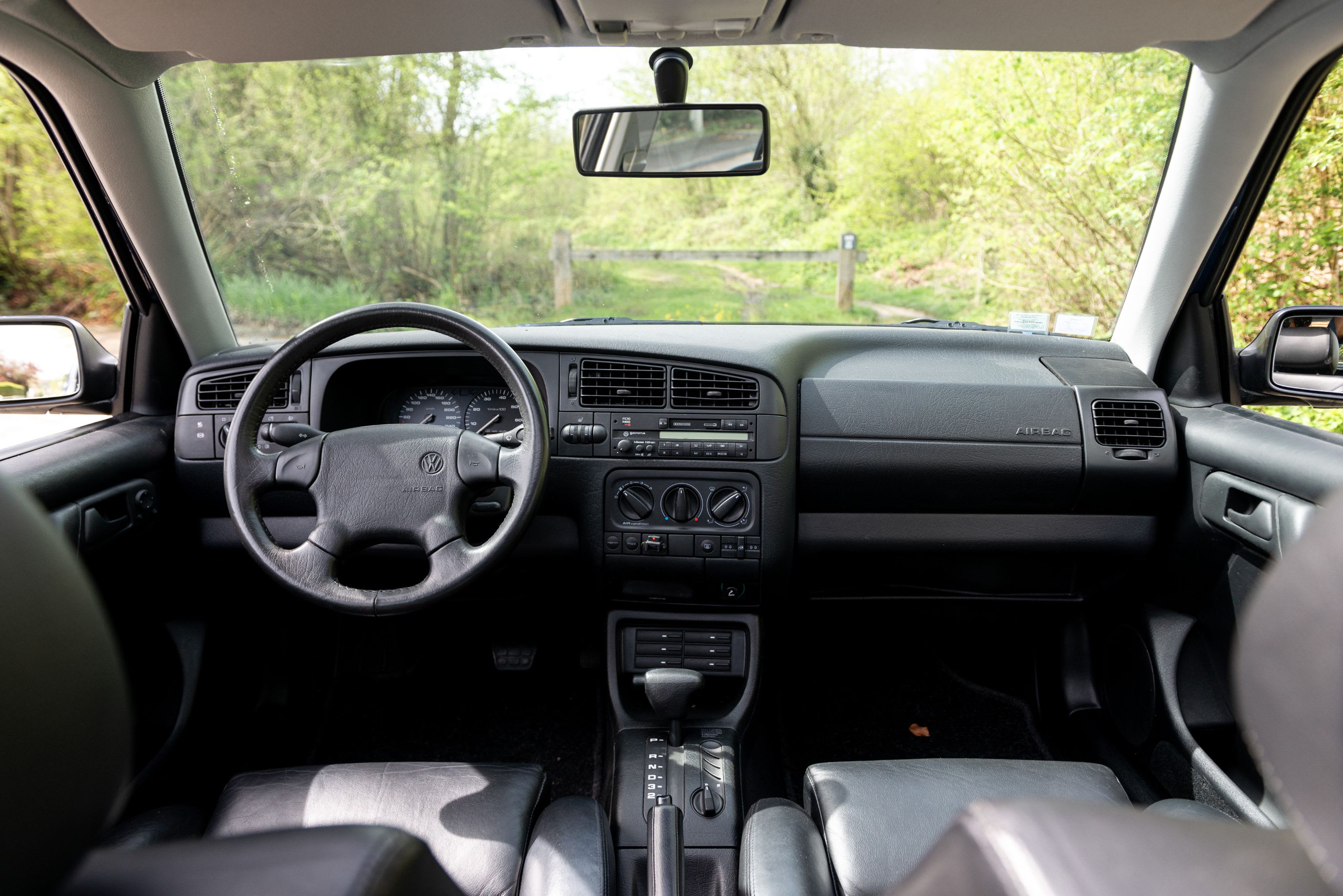 VOLKSWAGEN Golf Iii Vr6 1992 occasion intérieur (1)
