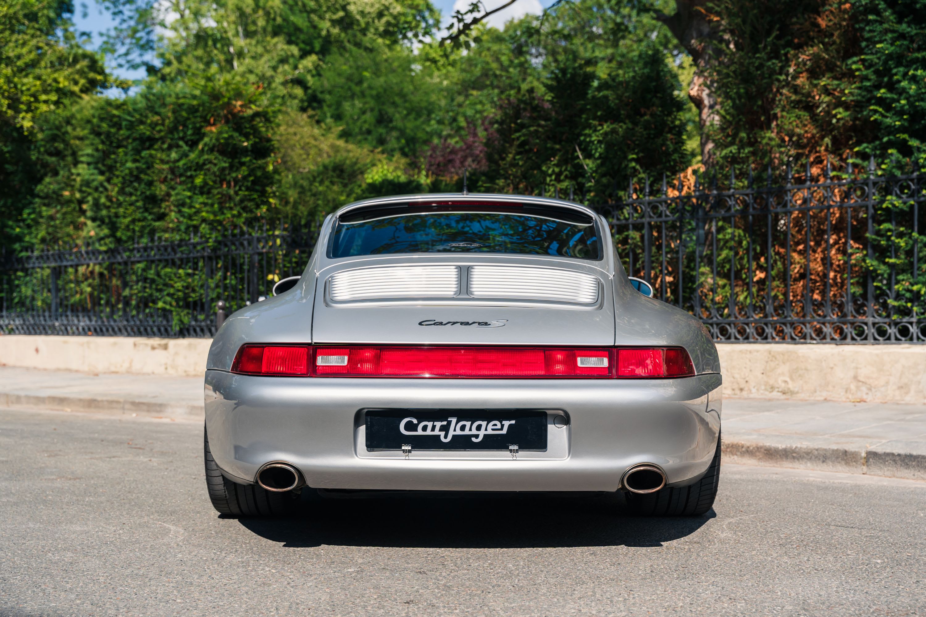 PORSCHE 911 993 Carrera S 1996 used video (1)