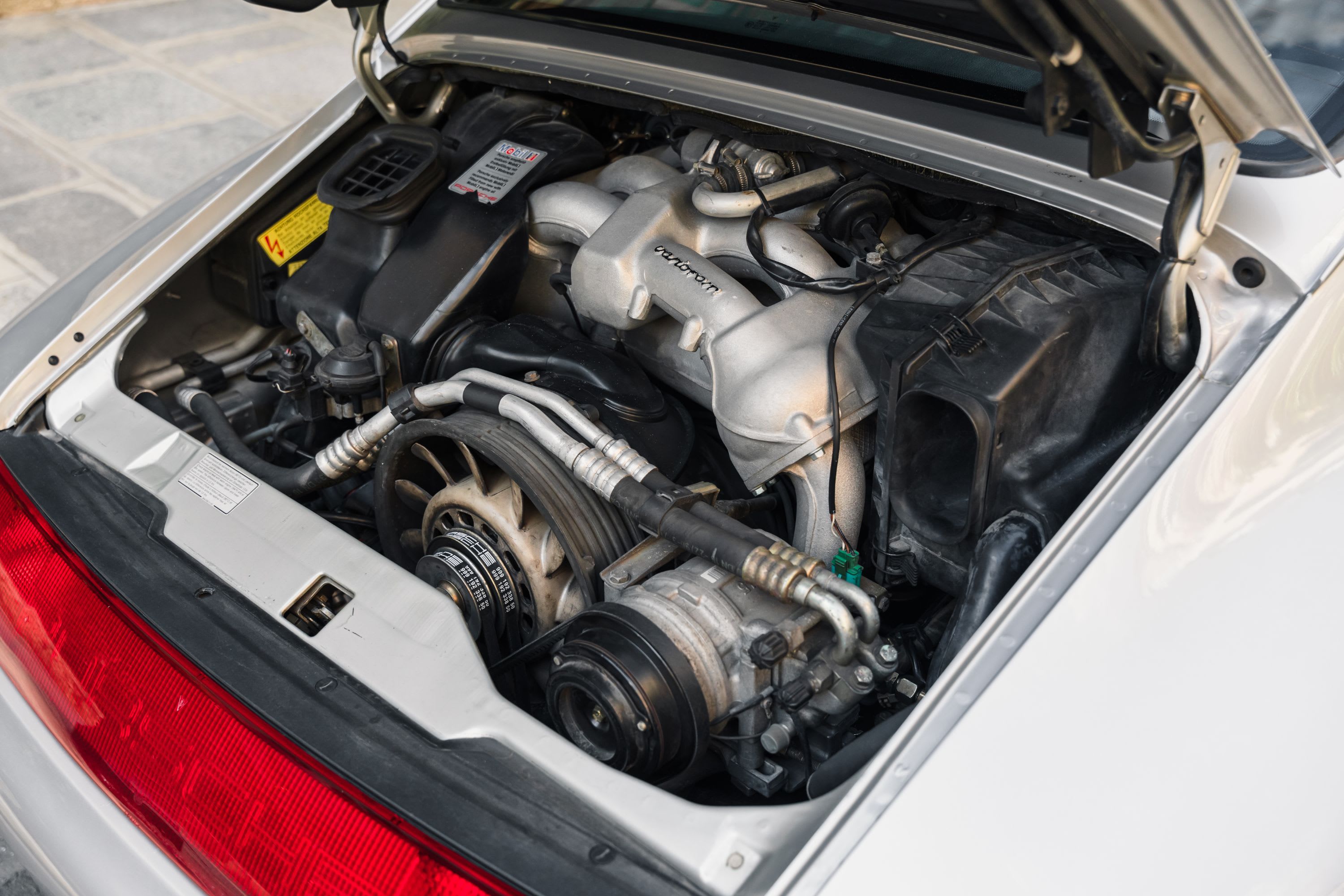 PORSCHE 911 993 Carrera S 1996 used mechanical (1)