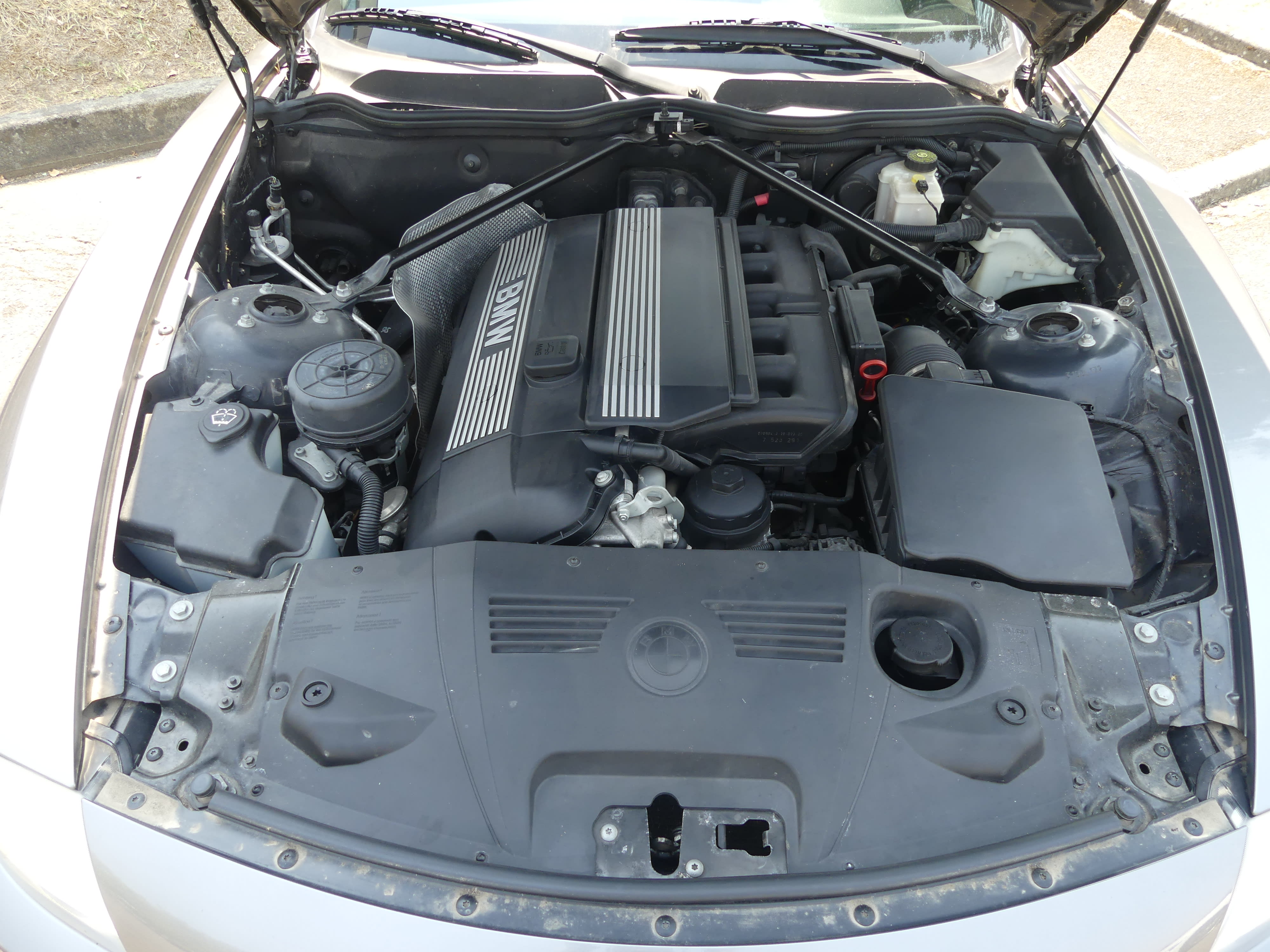 BMW Z4 3.0i E85 2005 occasion mécanique (1)