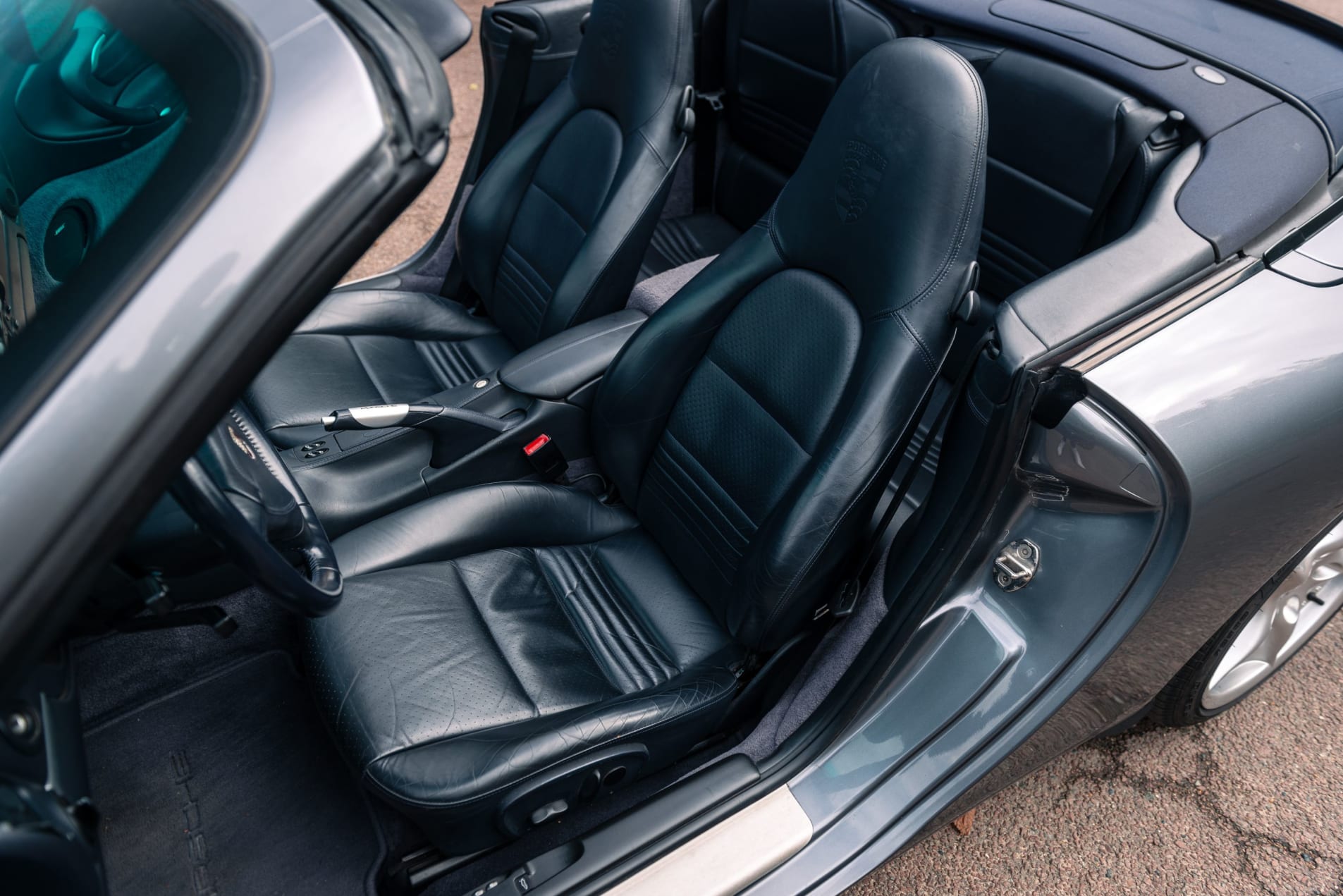 PORSCHE 911 996 phase 2 carrera 4 Cabriolet 2002