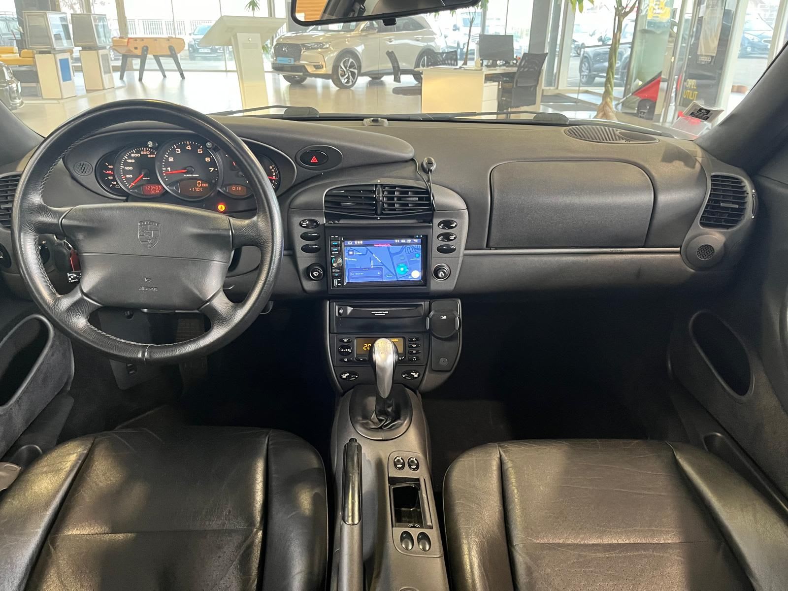 PORSCHE 911 996.1 Carrera 1999 occasion intérieur (1)