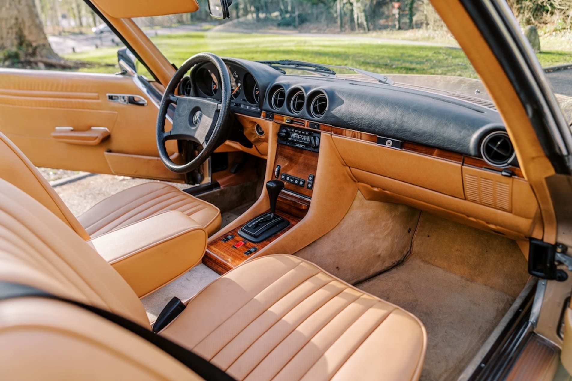 MERCEDES-BENZ 500 sl R107 1982