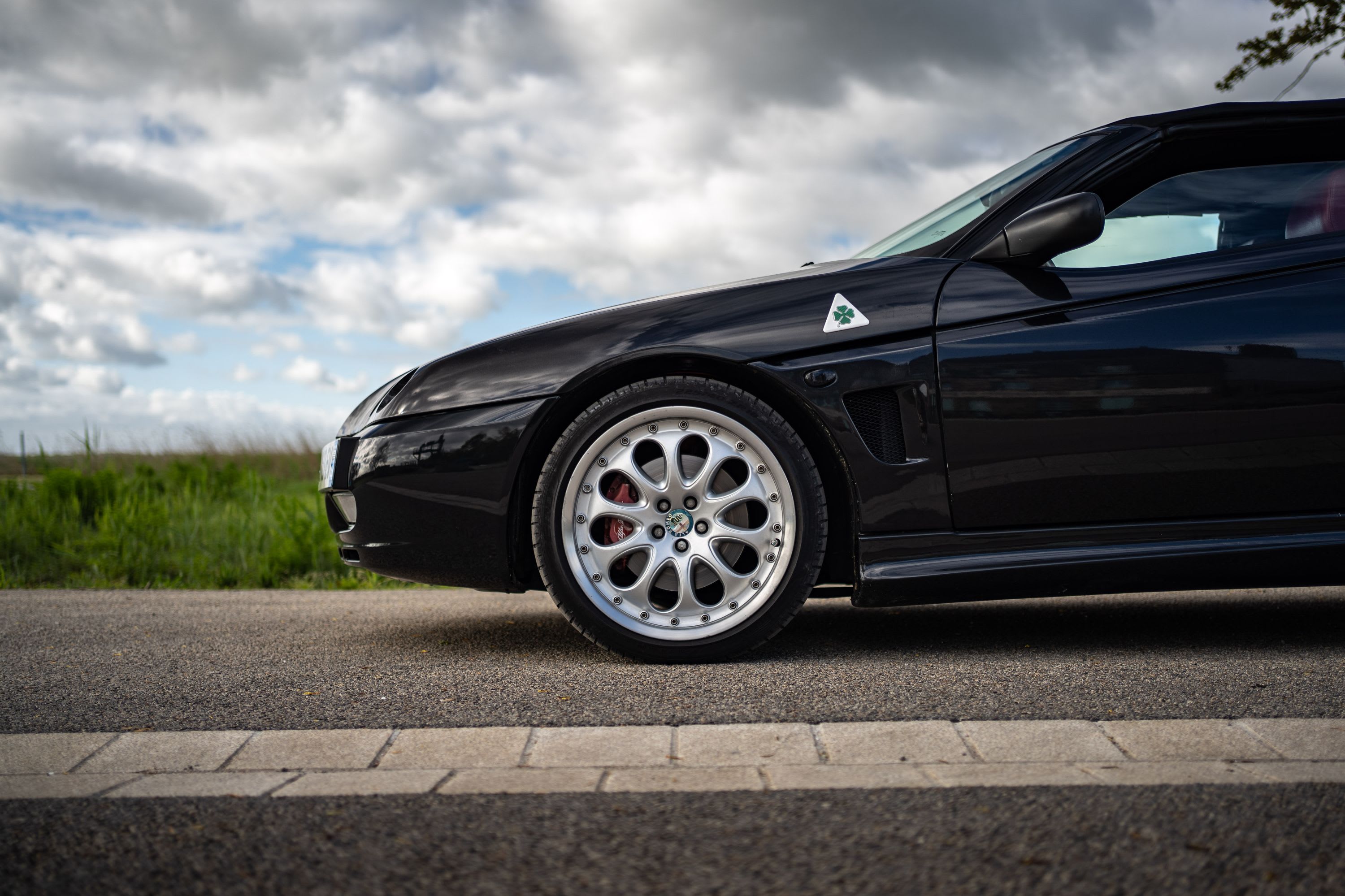 ALFA ROMEO Spider 916 V6 3.2 24v 2003 used video (1)