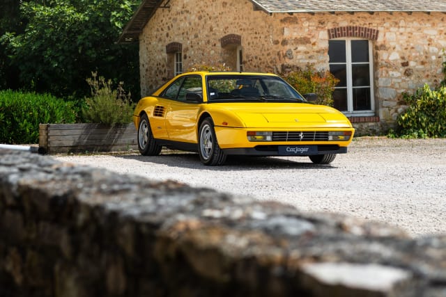 FERRARI Mondial  T 1990 used