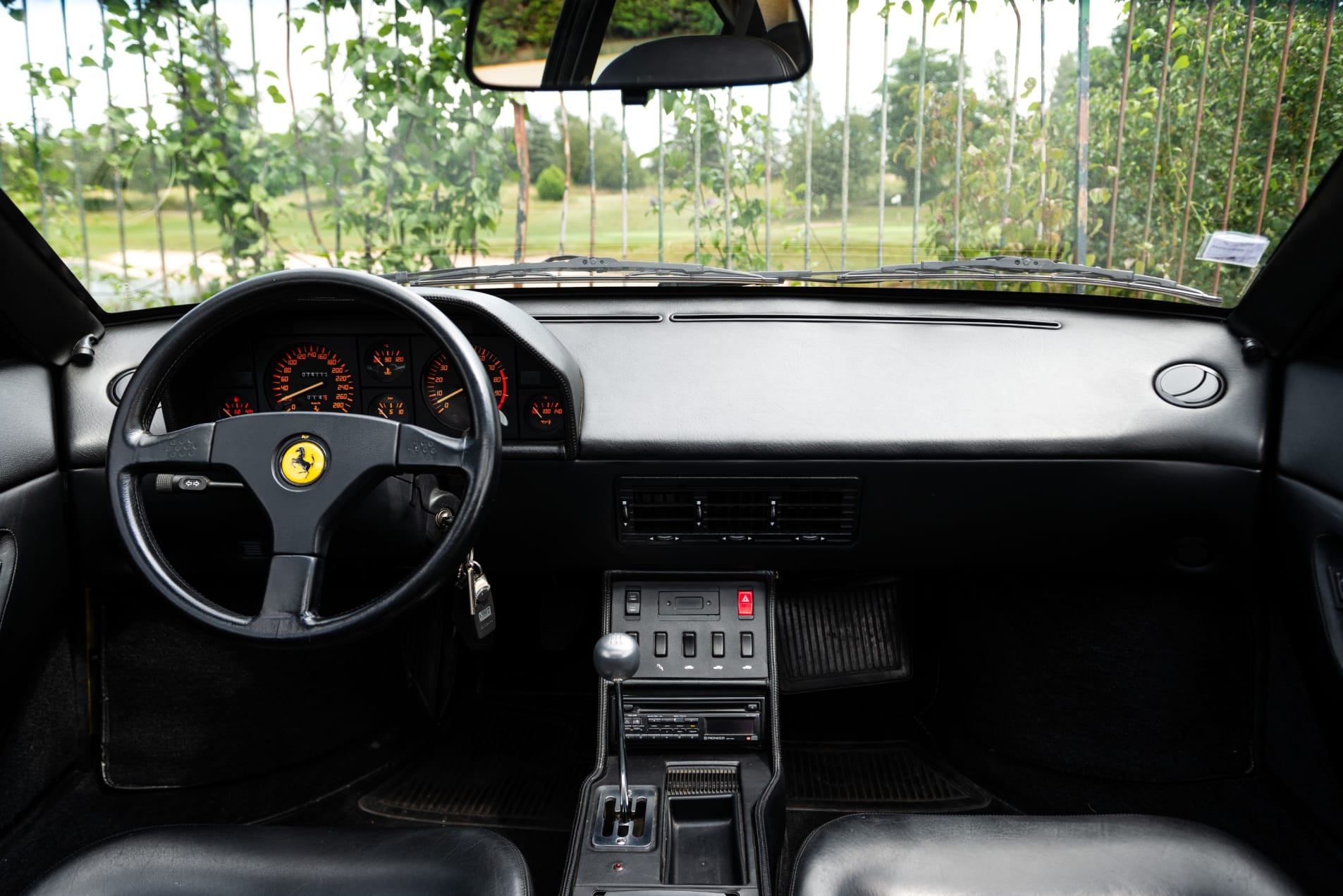 FERRARI Mondial t 1990