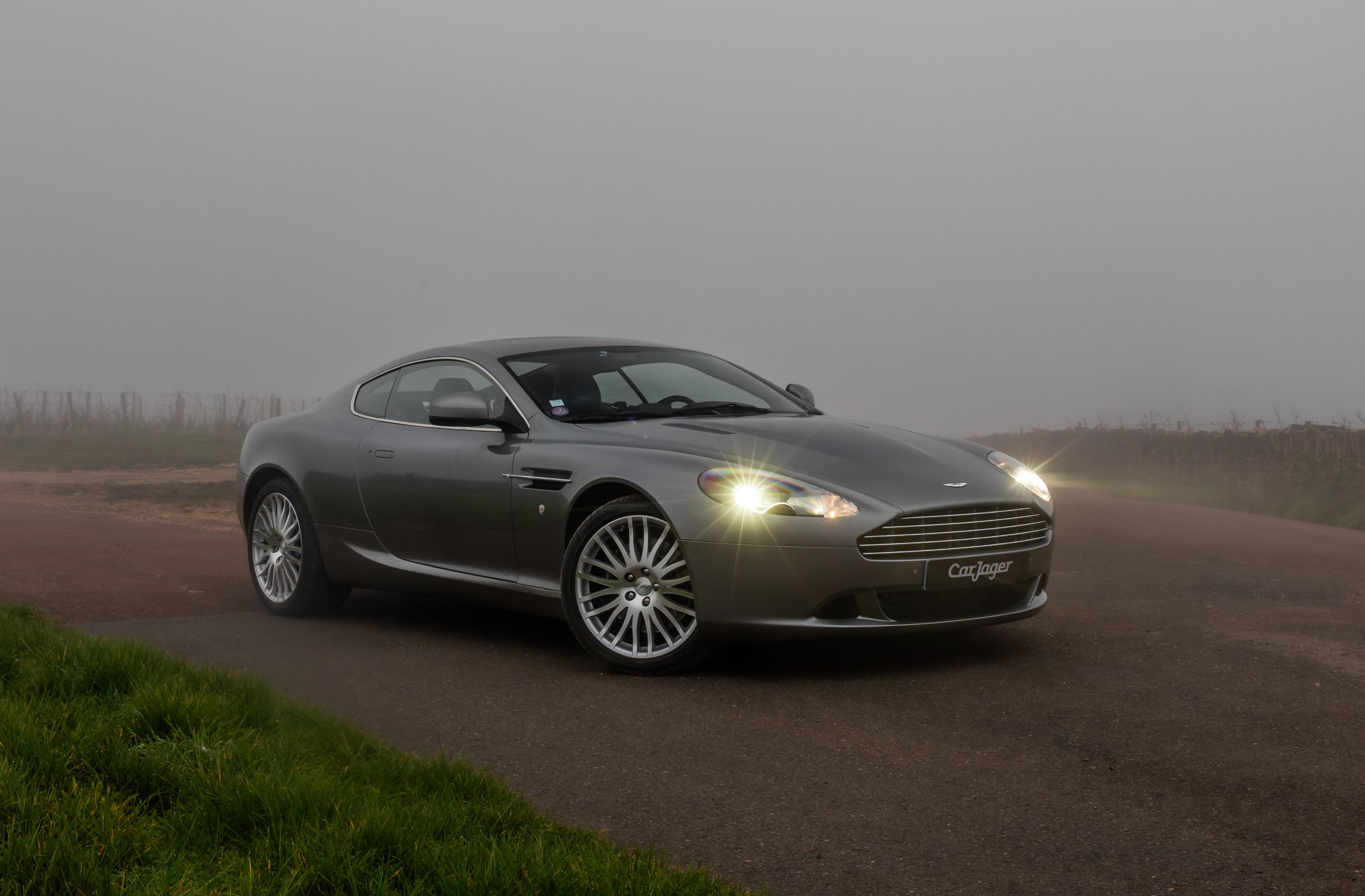 Aston Martin Db9