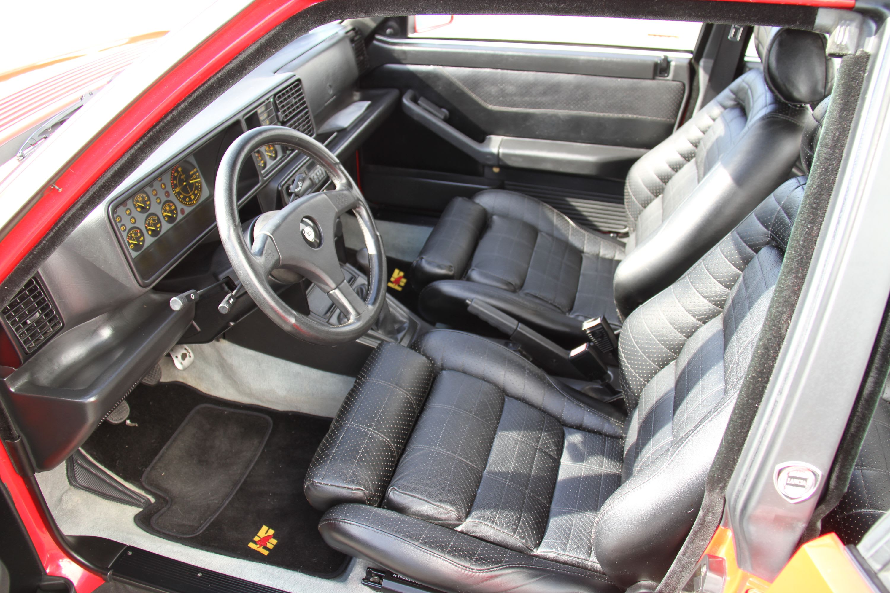 LANCIA Delta Hf Integrale Evolution I 1992 used interior (1)