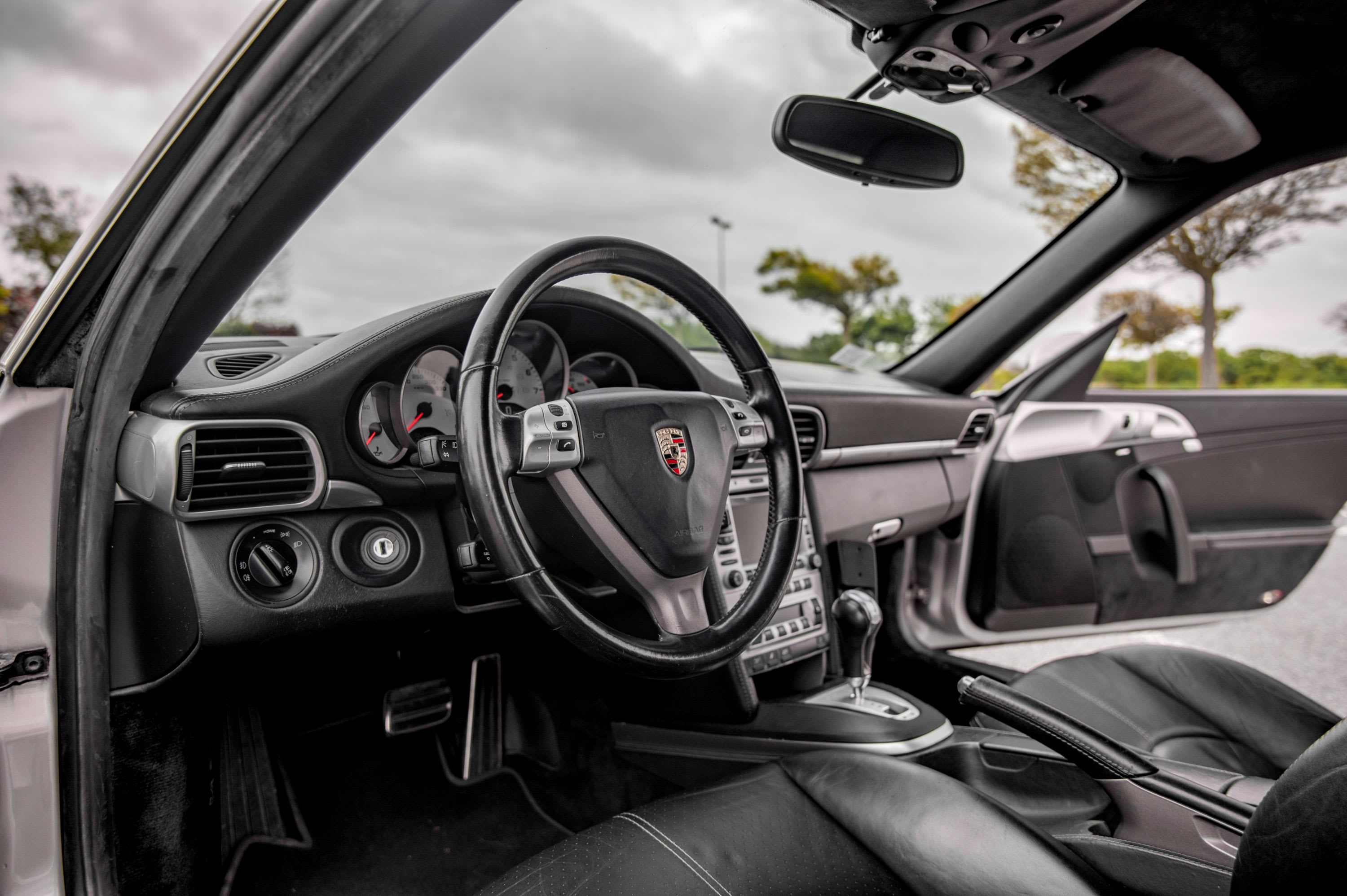 PORSCHE 911 997.1 Carrera S 2005 occasion intérieur (1)