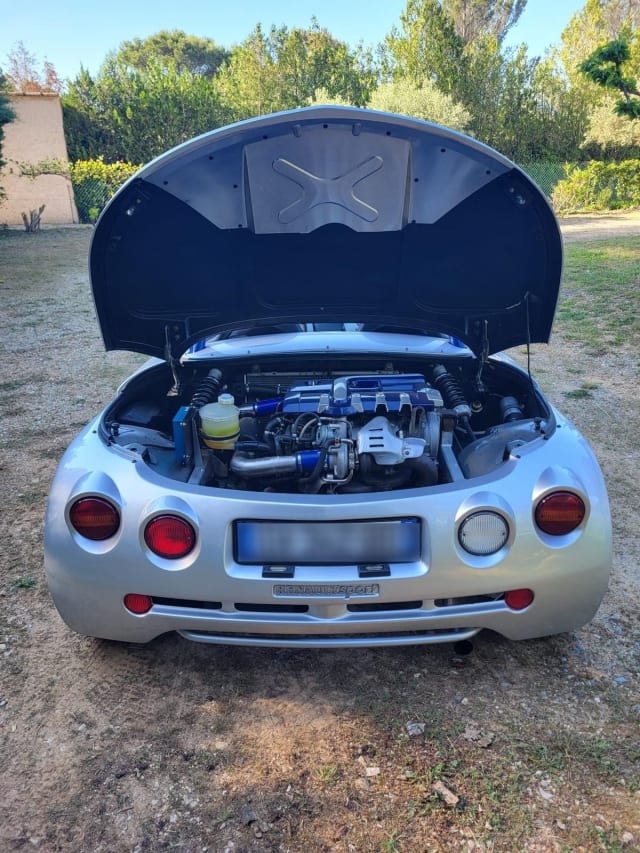 RENAULT Sport Spider Windscreen 2000 used car