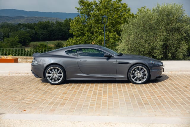 ASTON MARTIN Dbs 2nd Generation Casino Royale 2008 used