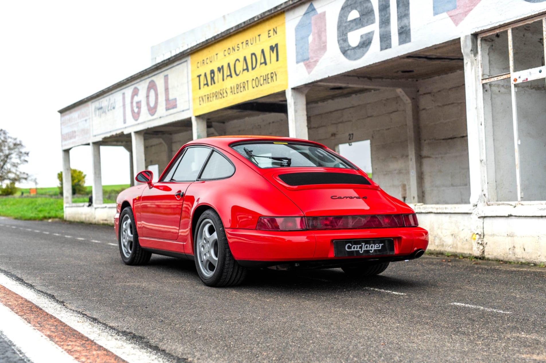 PORSCHE 964 Carrera 4 1990