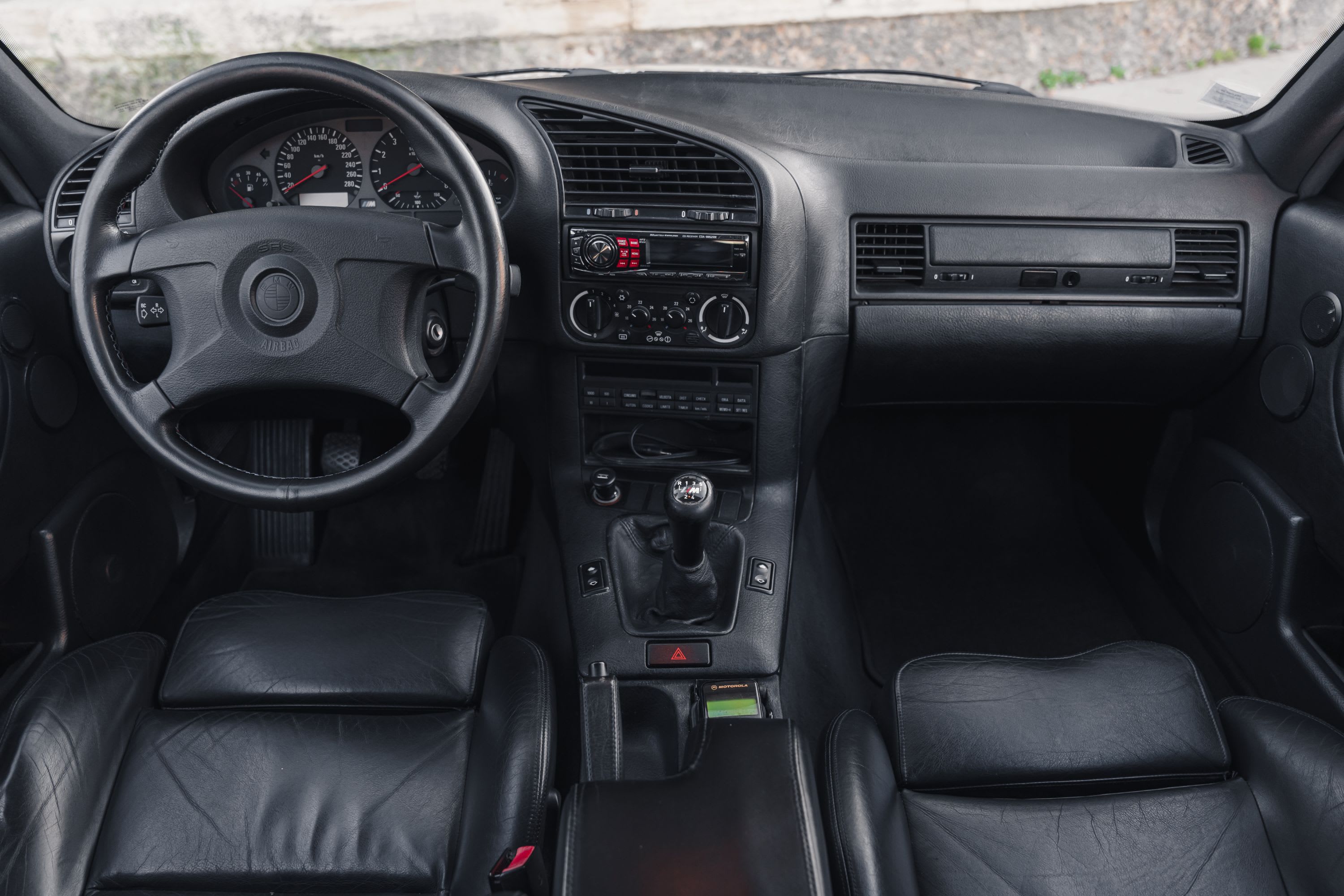 BMW M3 3.0 1993 occasion intérieur (1)