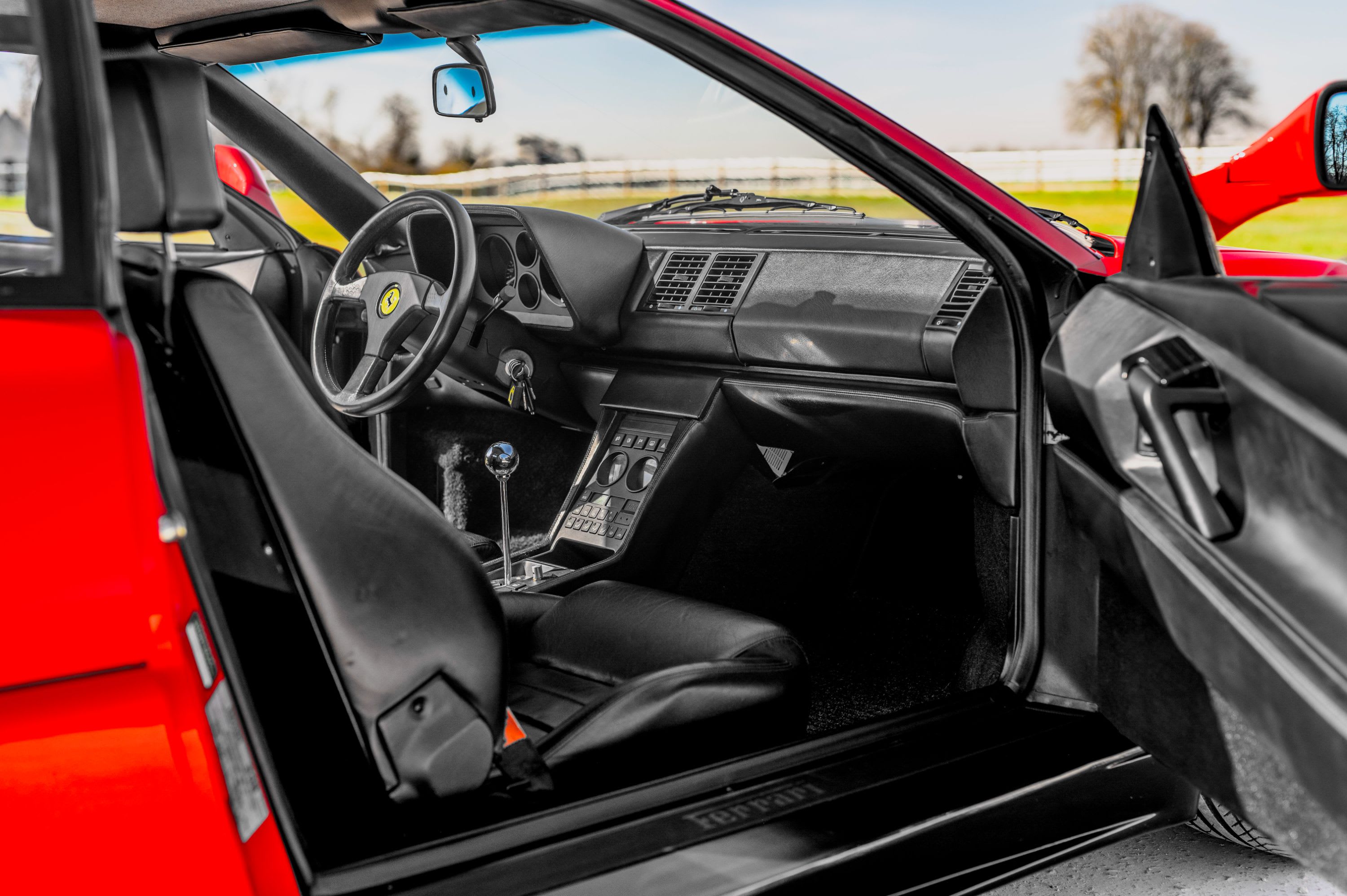 FERRARI 348   1990 occasion intérieur (1)