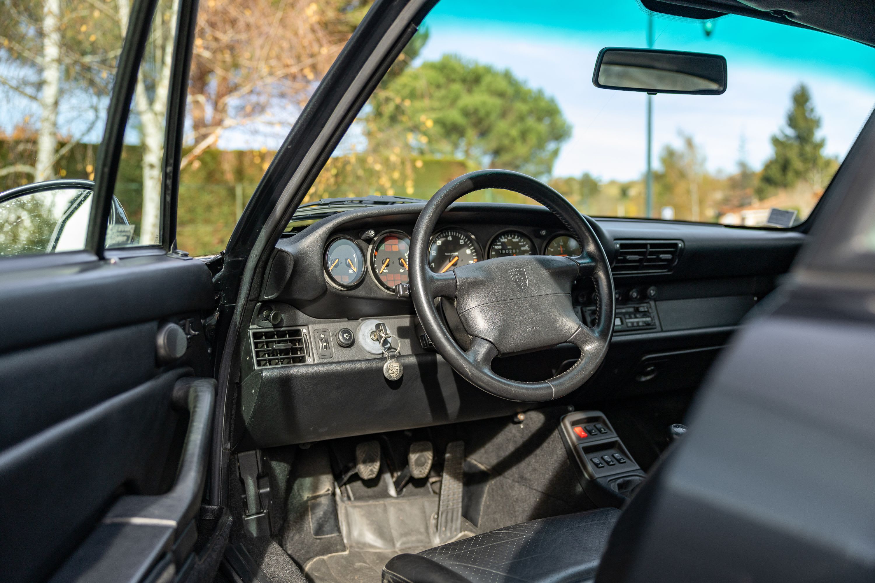 PORSCHE 911 993 Carrera 1993 occasion intérieur (1)