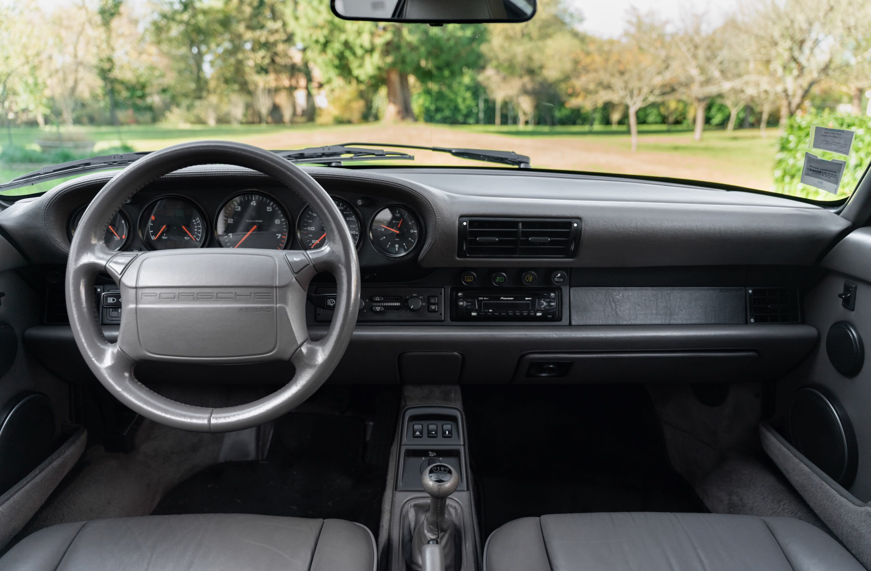 PORSCHE 911 964 Carrera 2 1993 occasion intérieur (1)