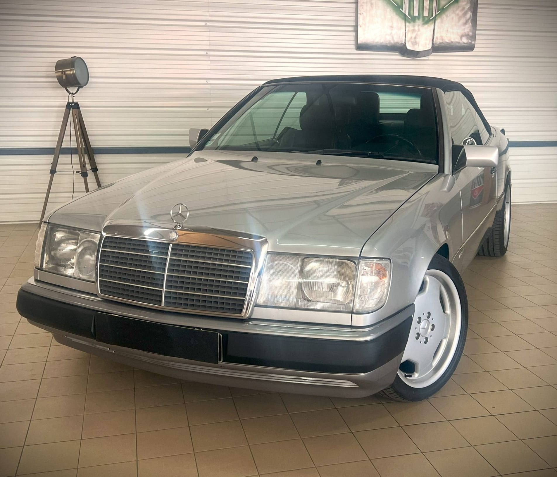 Photo MERCEDES-BENZ 300 ce-24 c124 1993