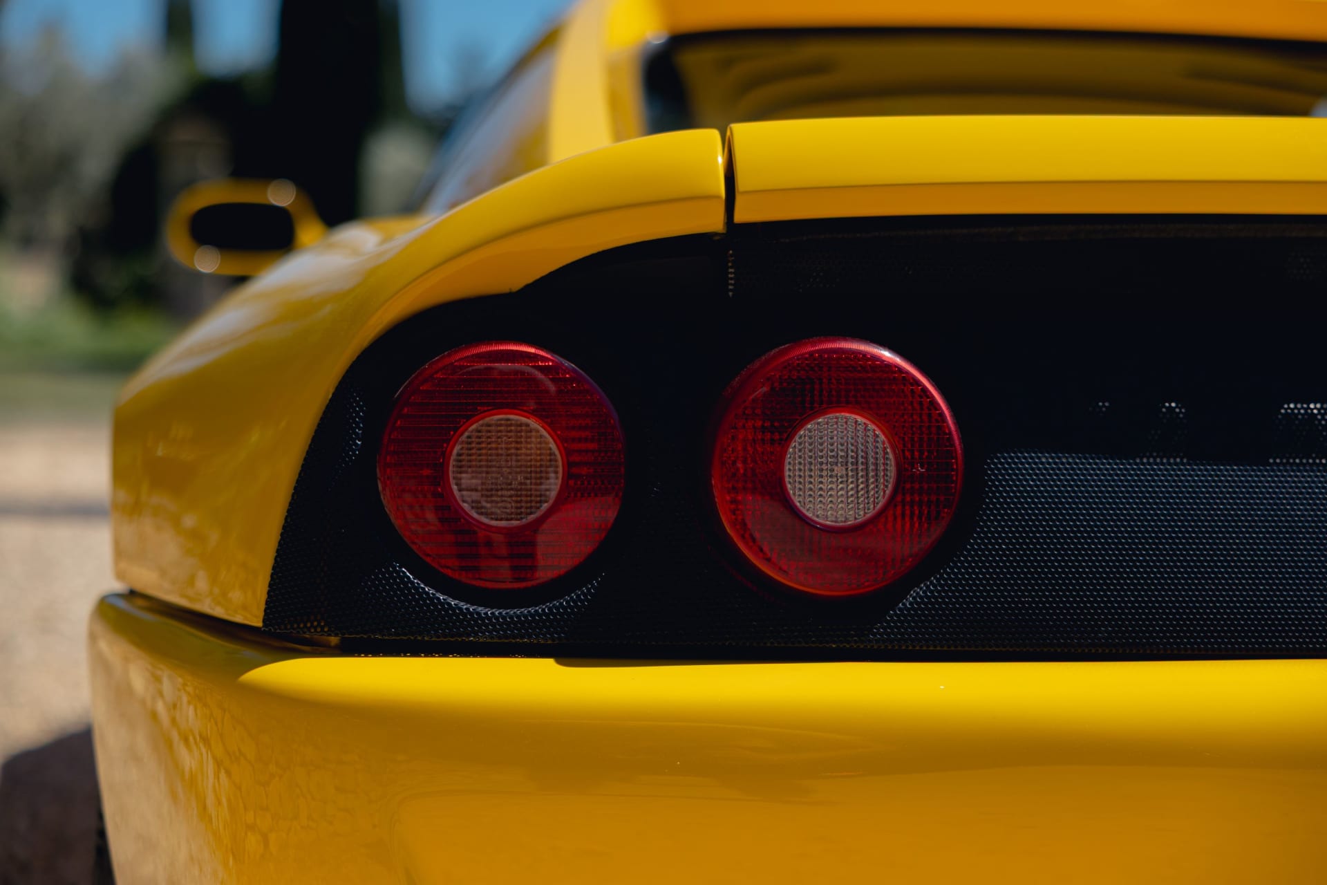 Ferrari F355