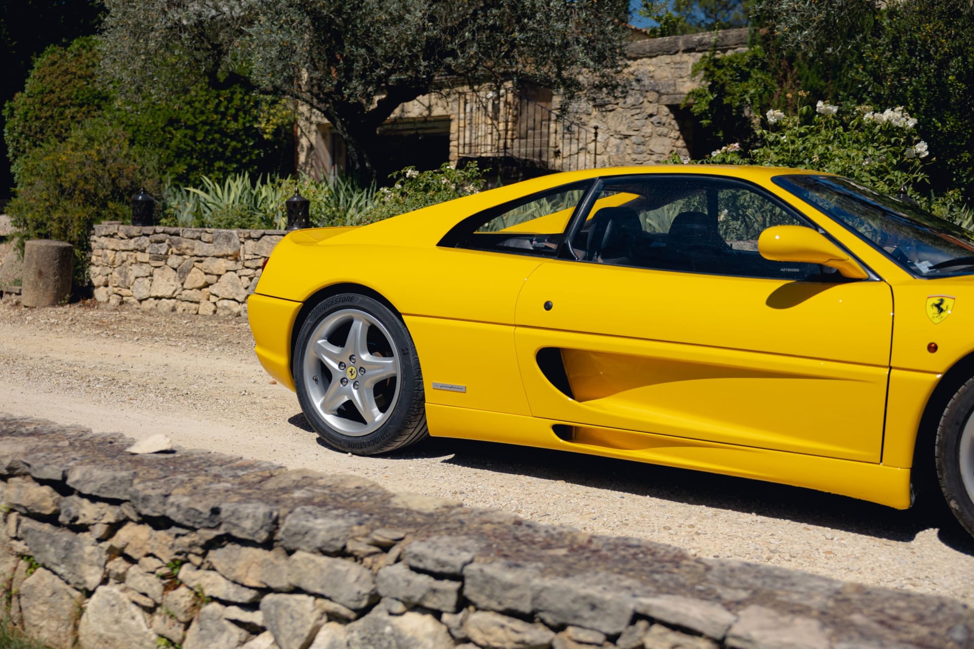 Ferrari F355